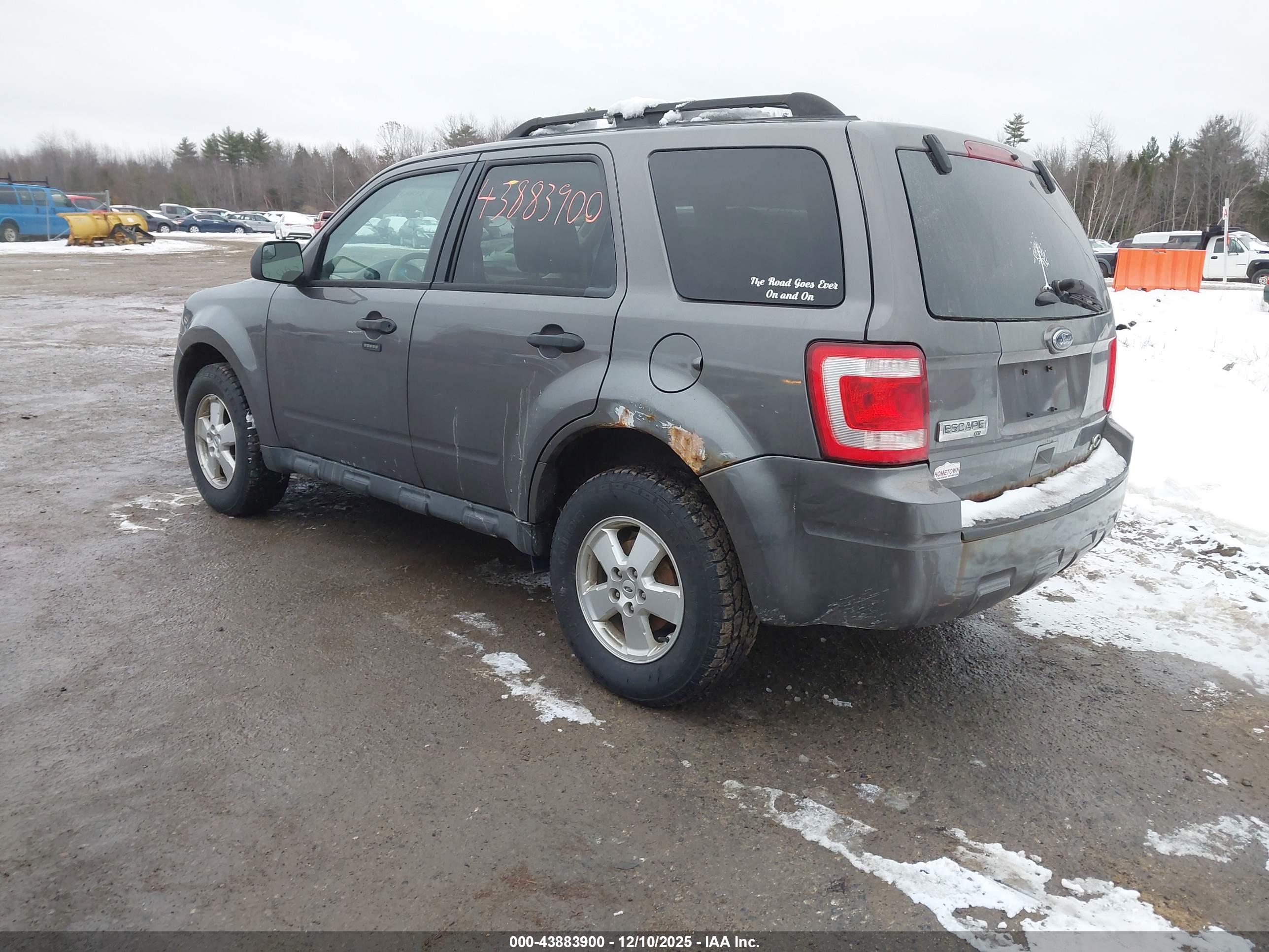 FORD ESCAPE image 3