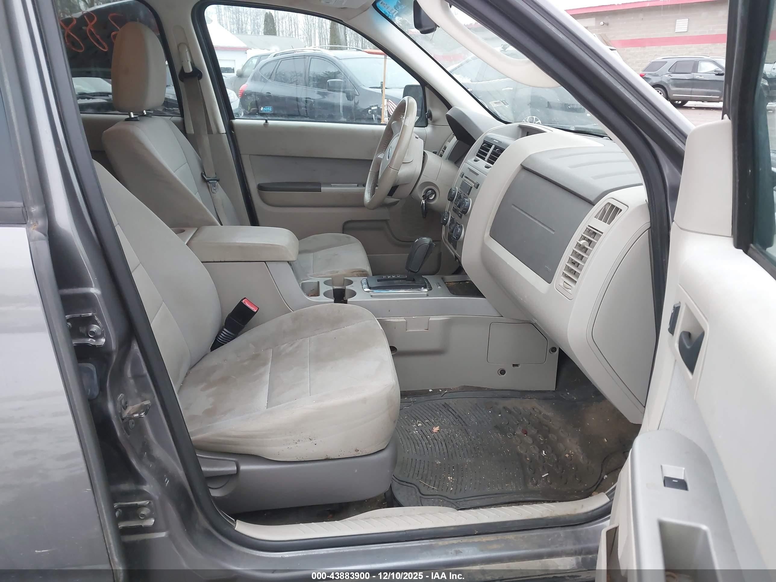FORD ESCAPE image 5