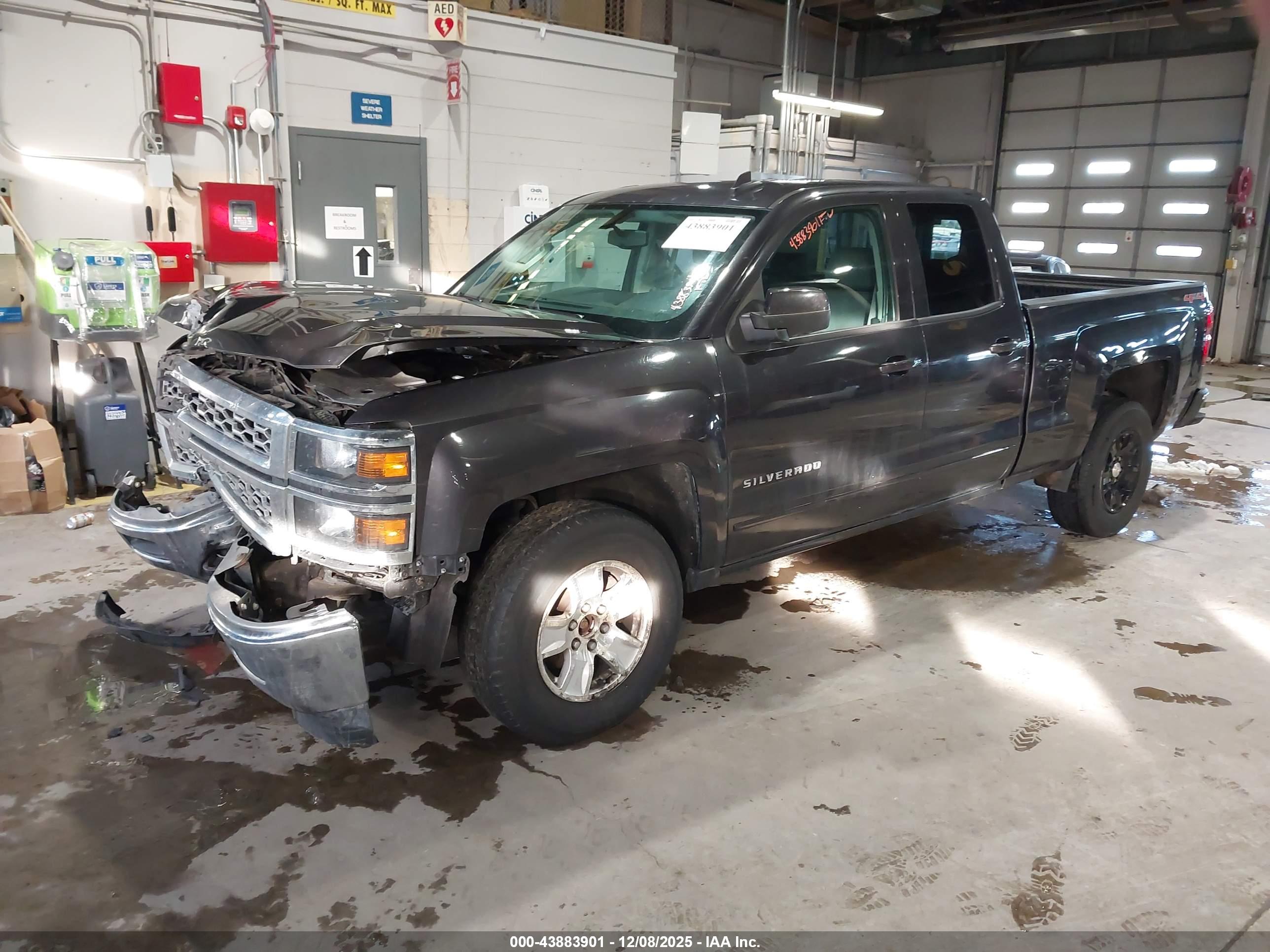 CHEVROLET SILVERADO image 2