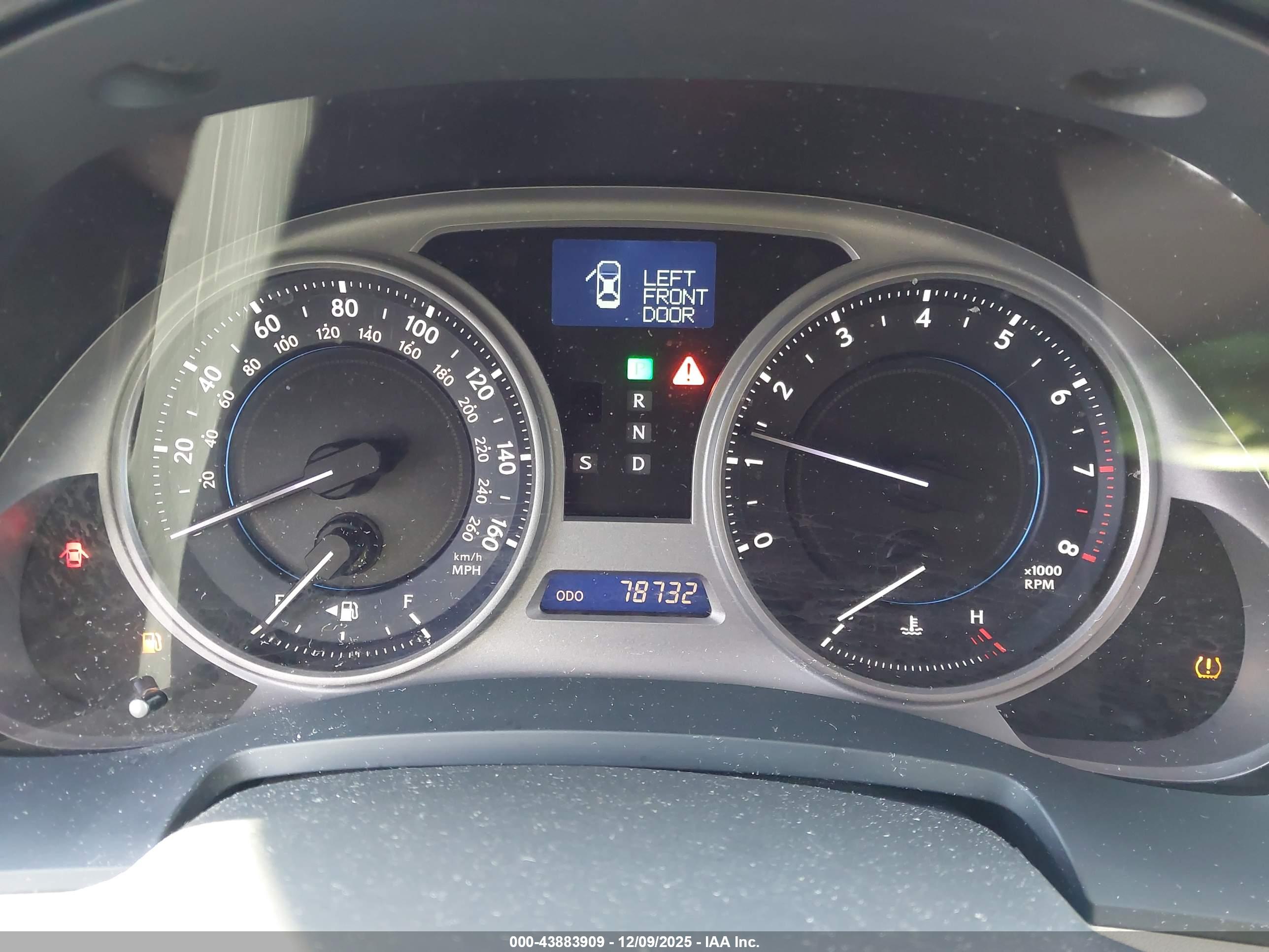LEXUS IS image 7