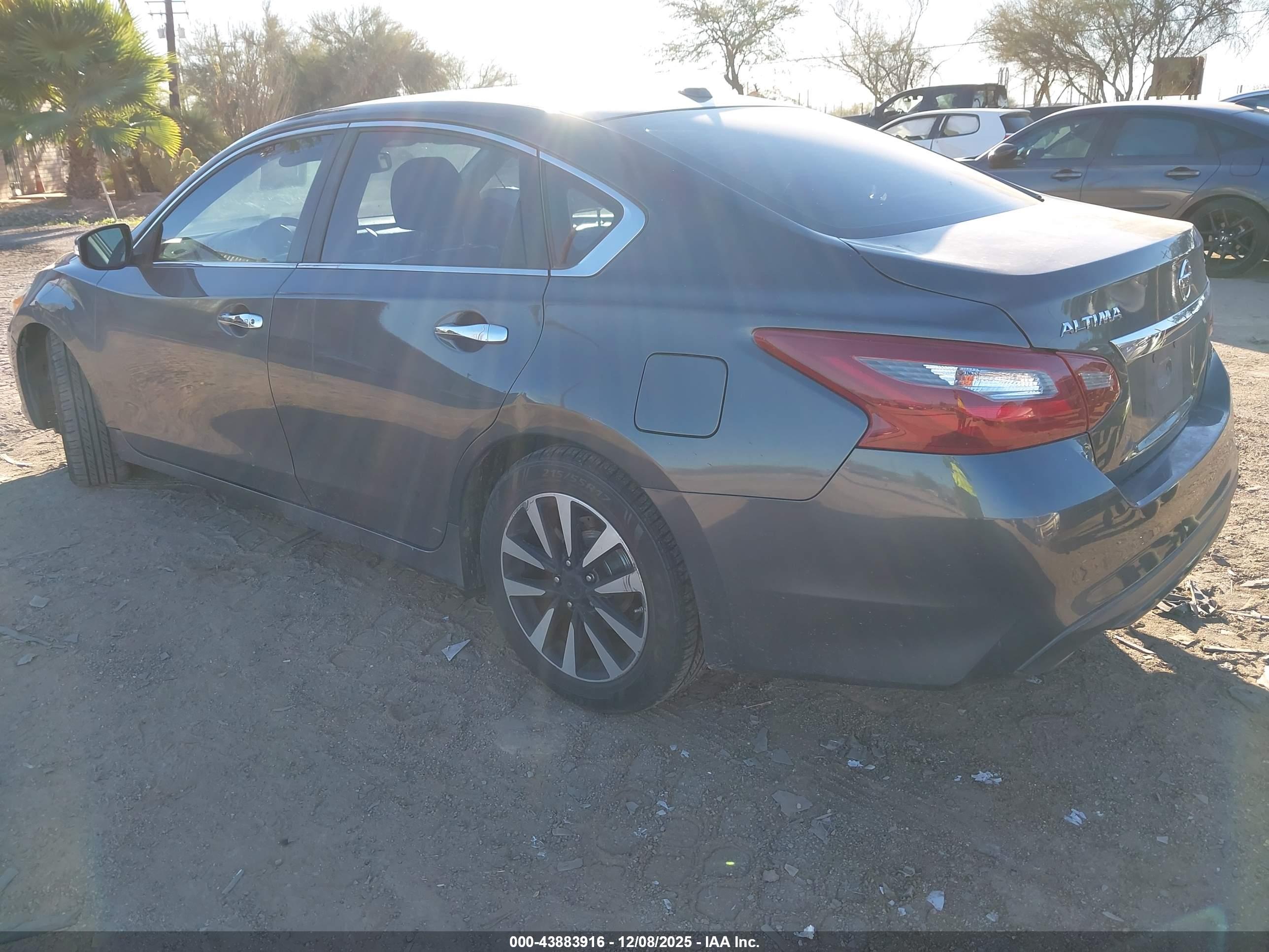 NISSAN ALTIMA image 3