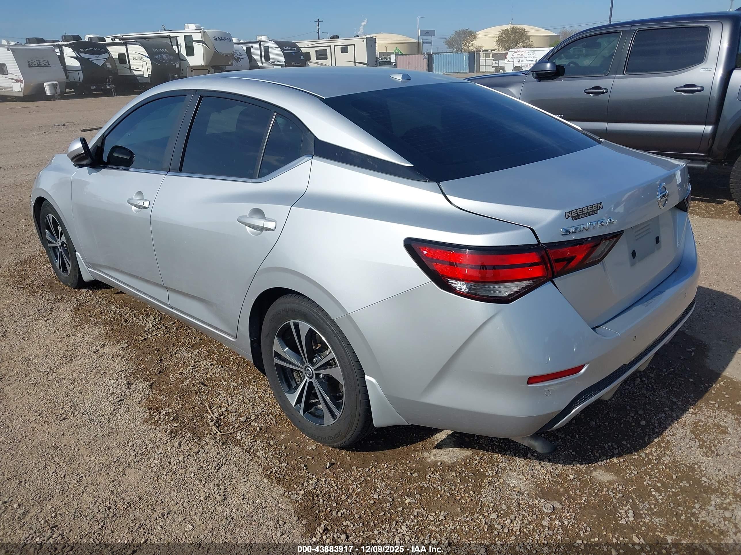 NISSAN SENTRA image 3