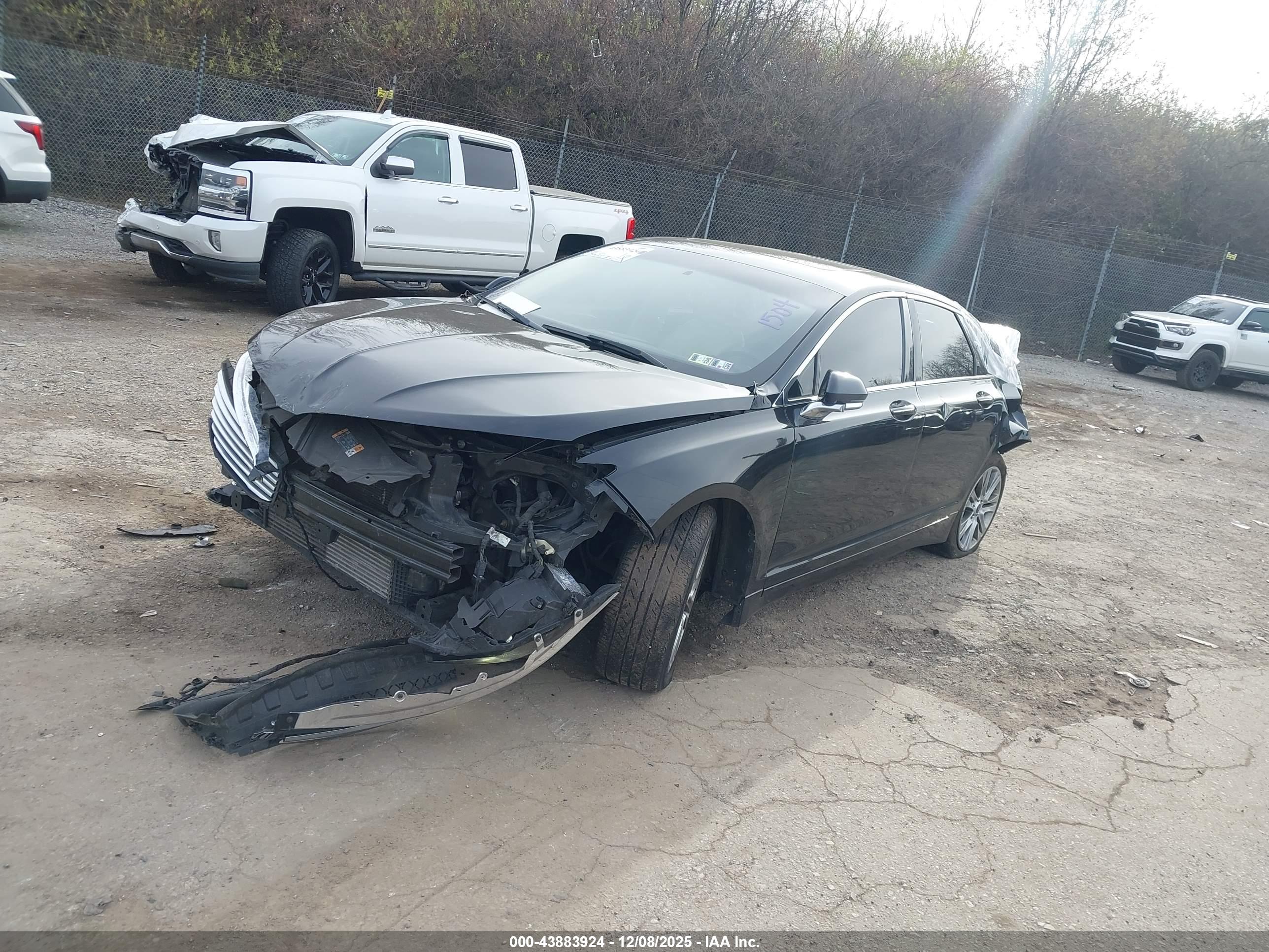 LINCOLN MKZ image 2