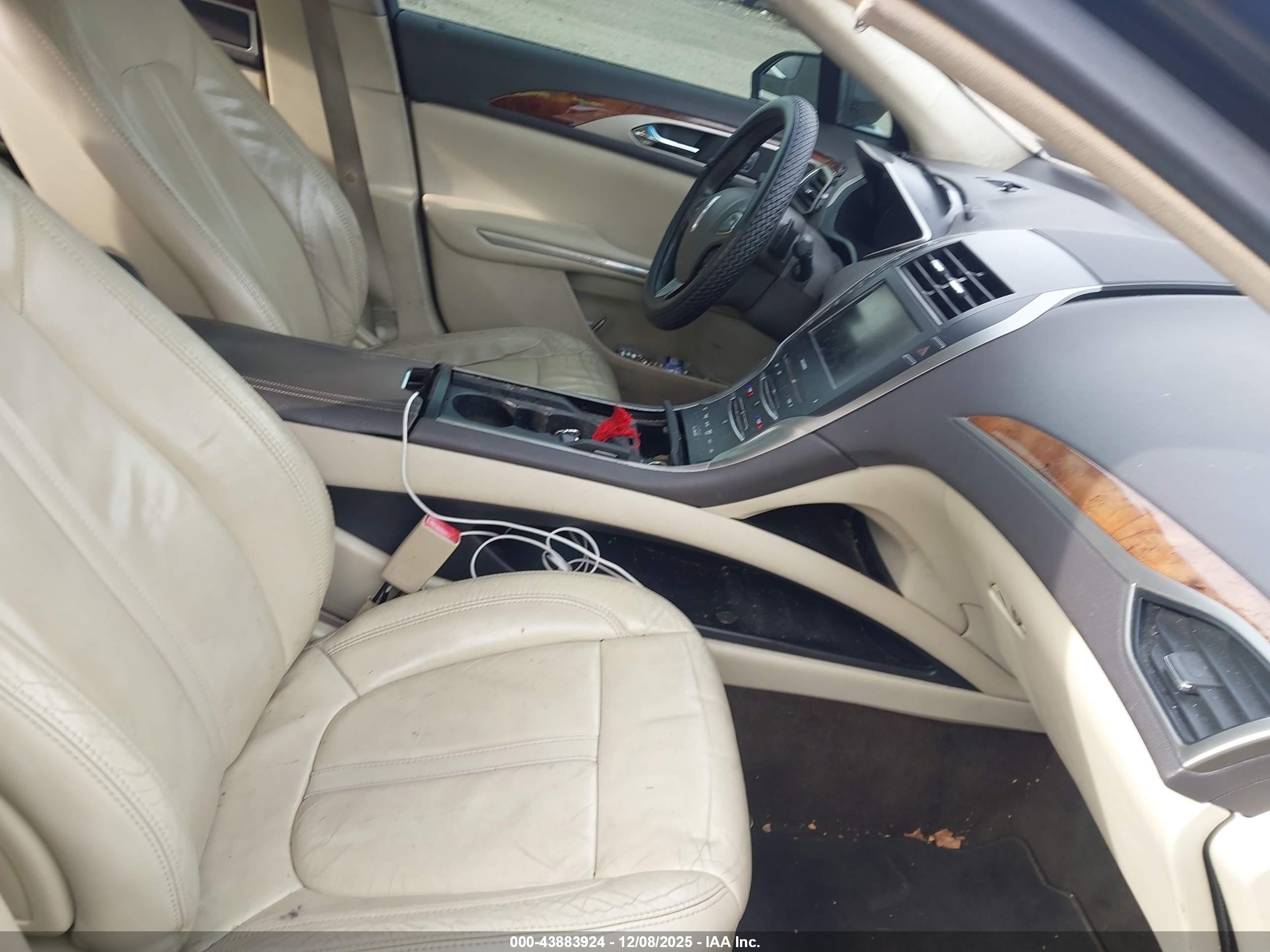 LINCOLN MKZ image 5