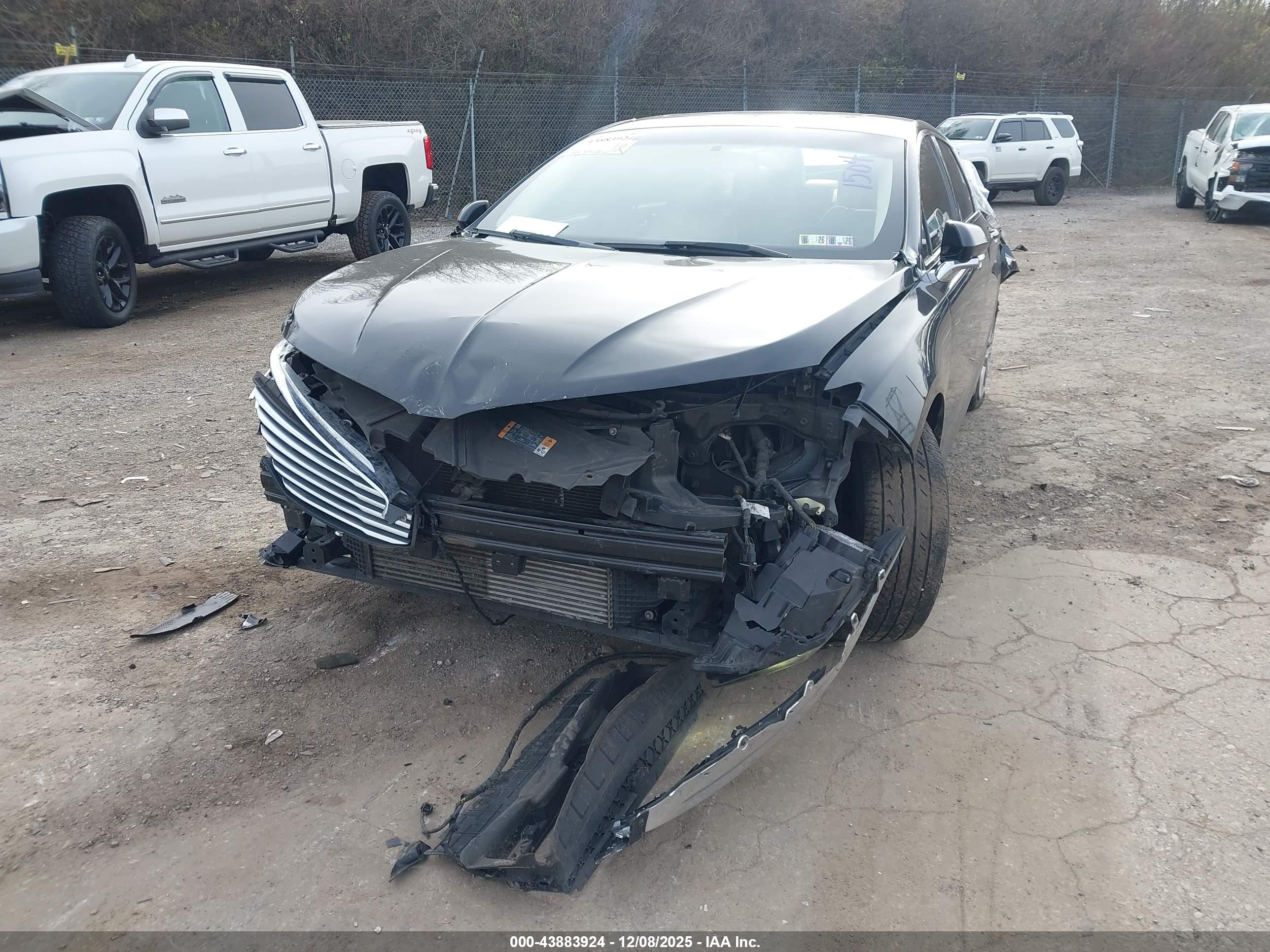LINCOLN MKZ image 6