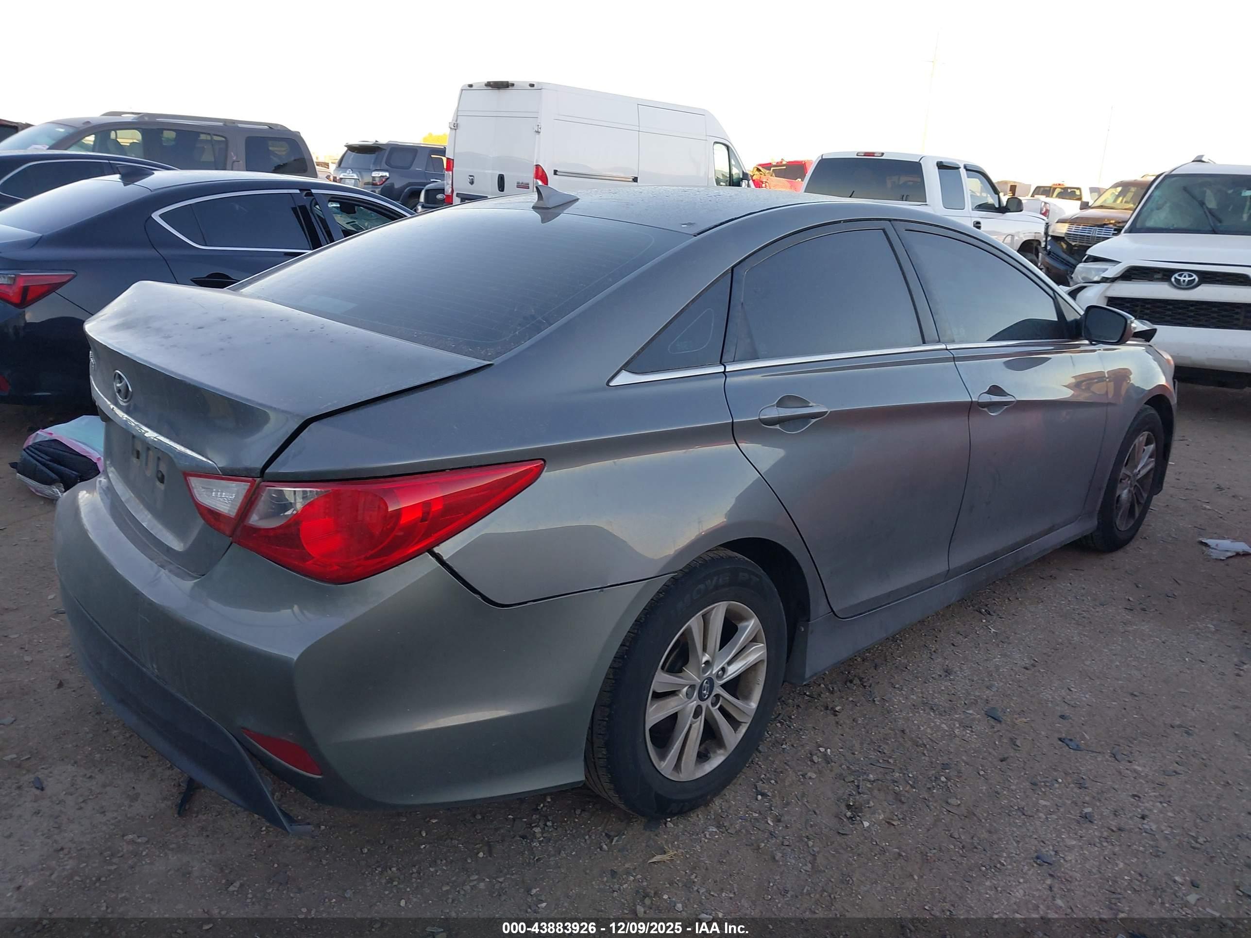 HYUNDAI SONATA image 4