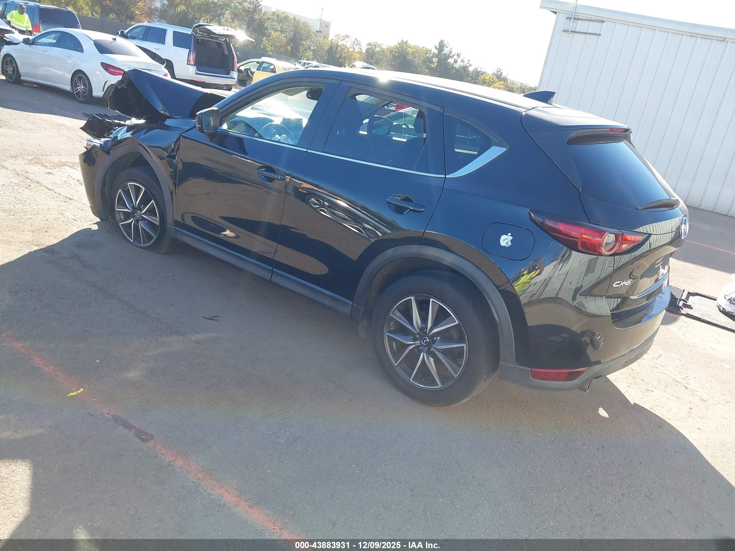 MAZDA CX-5 image 3