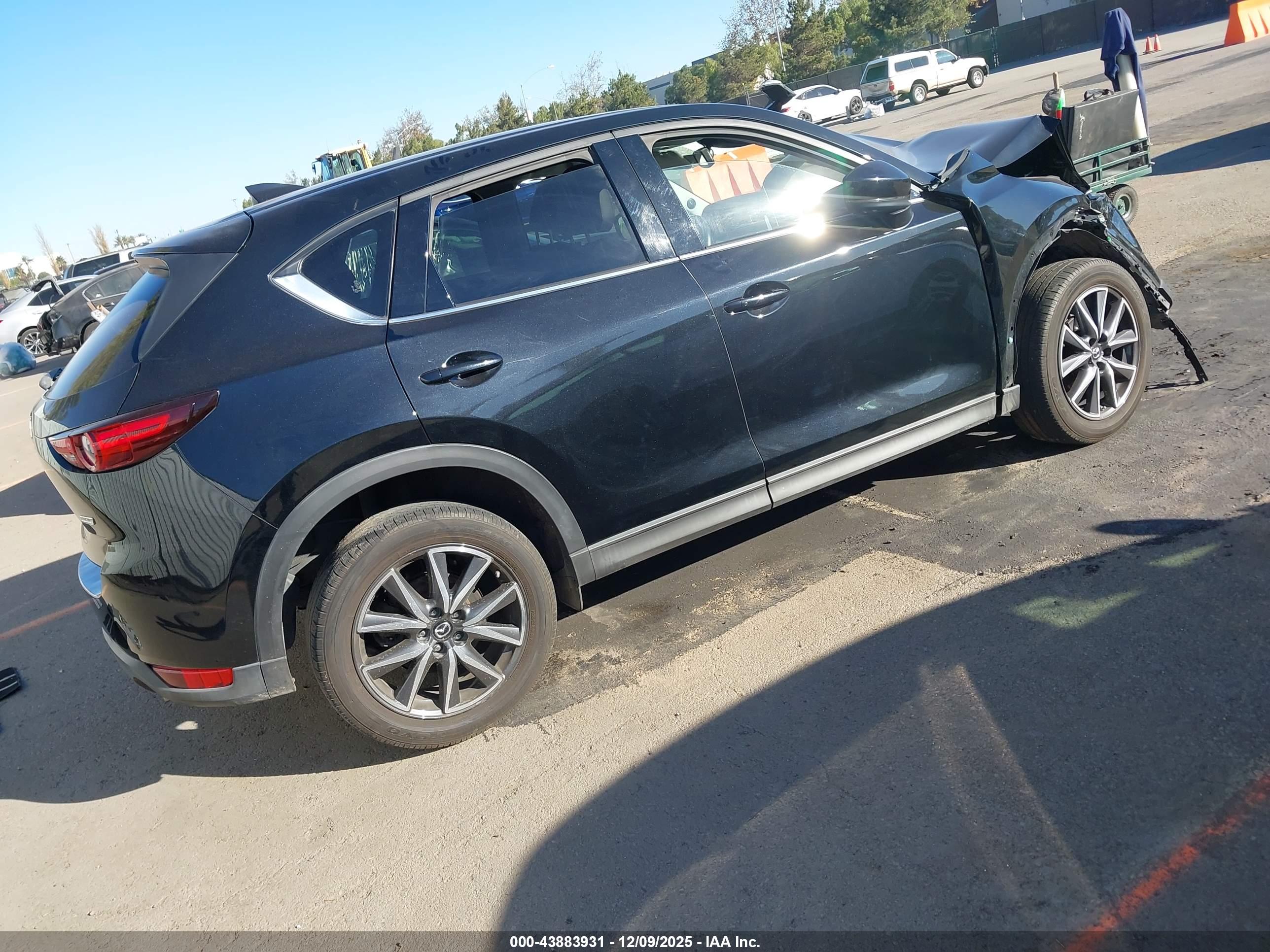 MAZDA CX-5 image 4
