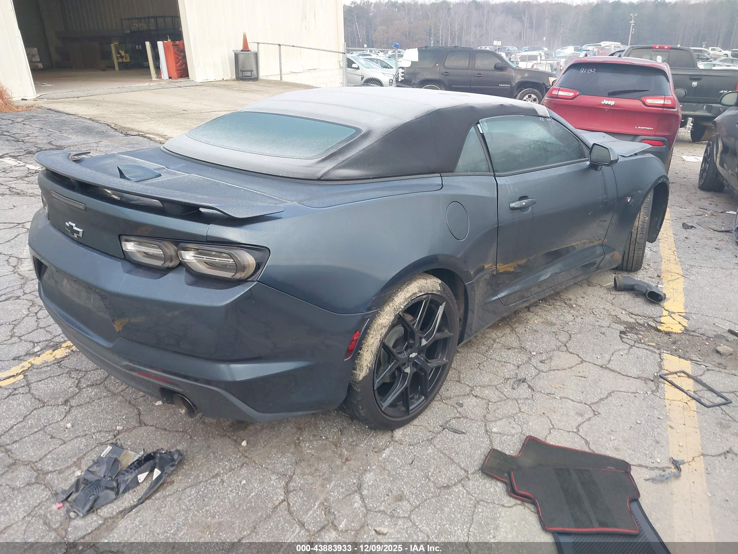 CHEVROLET CAMARO image 4