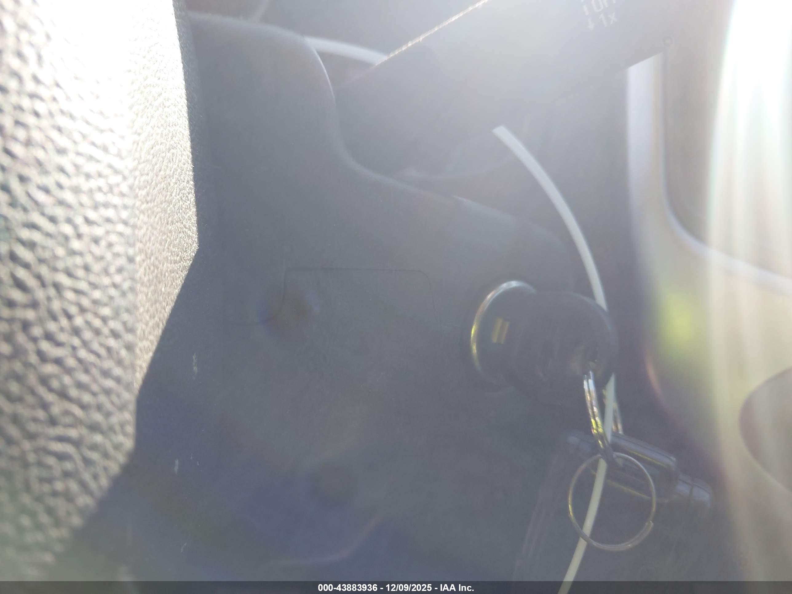 CHEVROLET COLORADO image 11