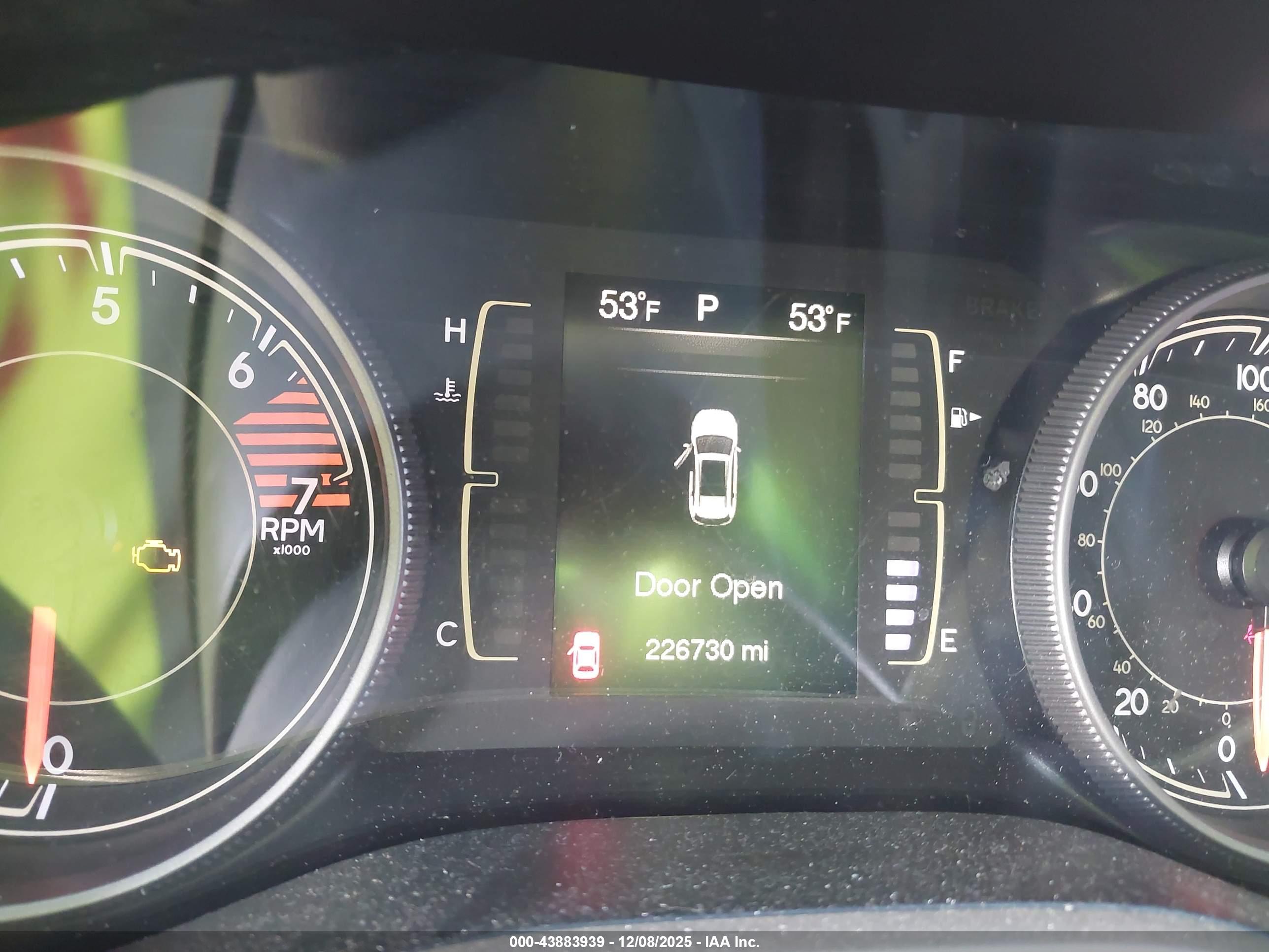 JEEP CHEROKEE image 7