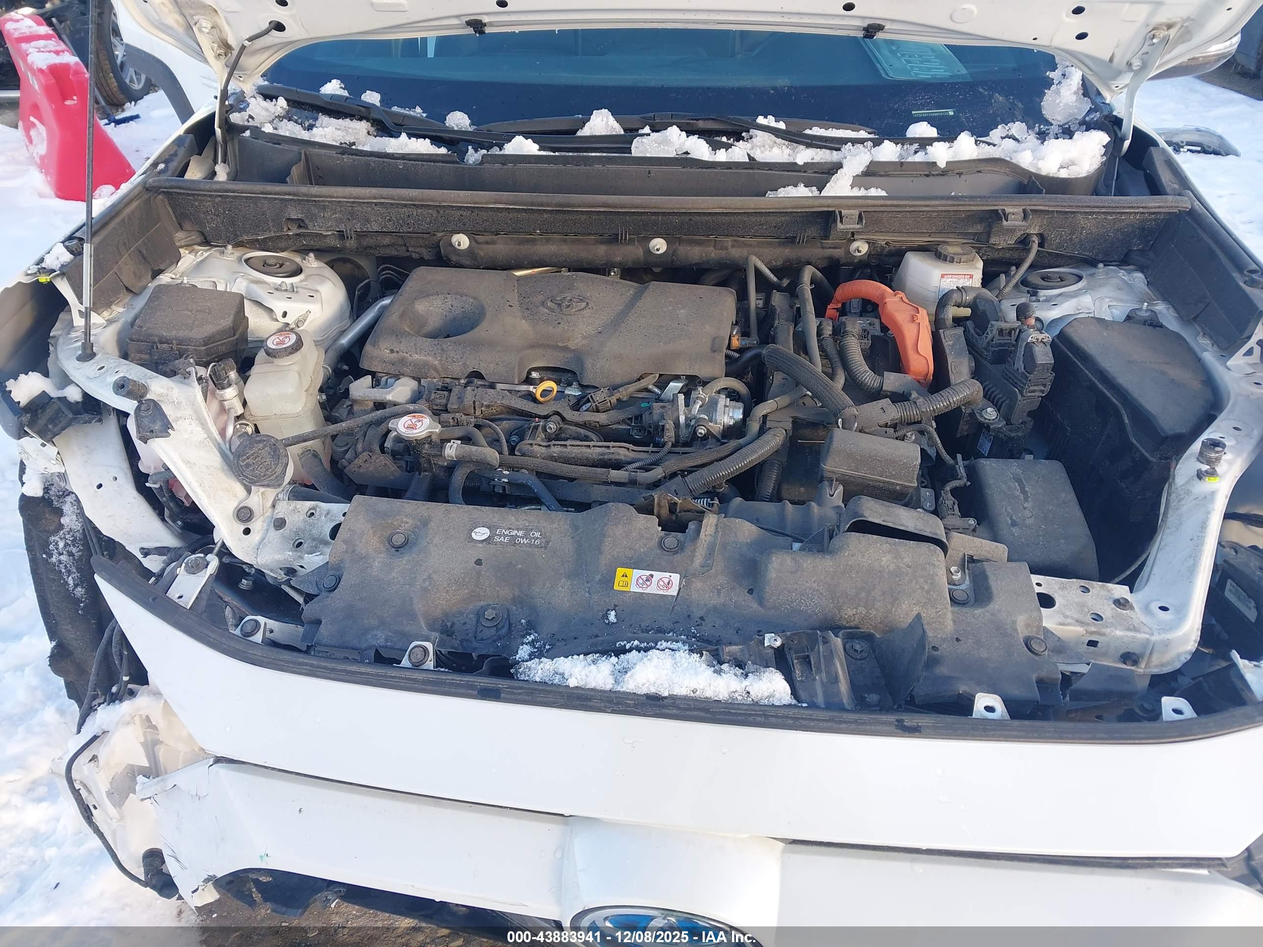 TOYOTA RAV4 image 10
