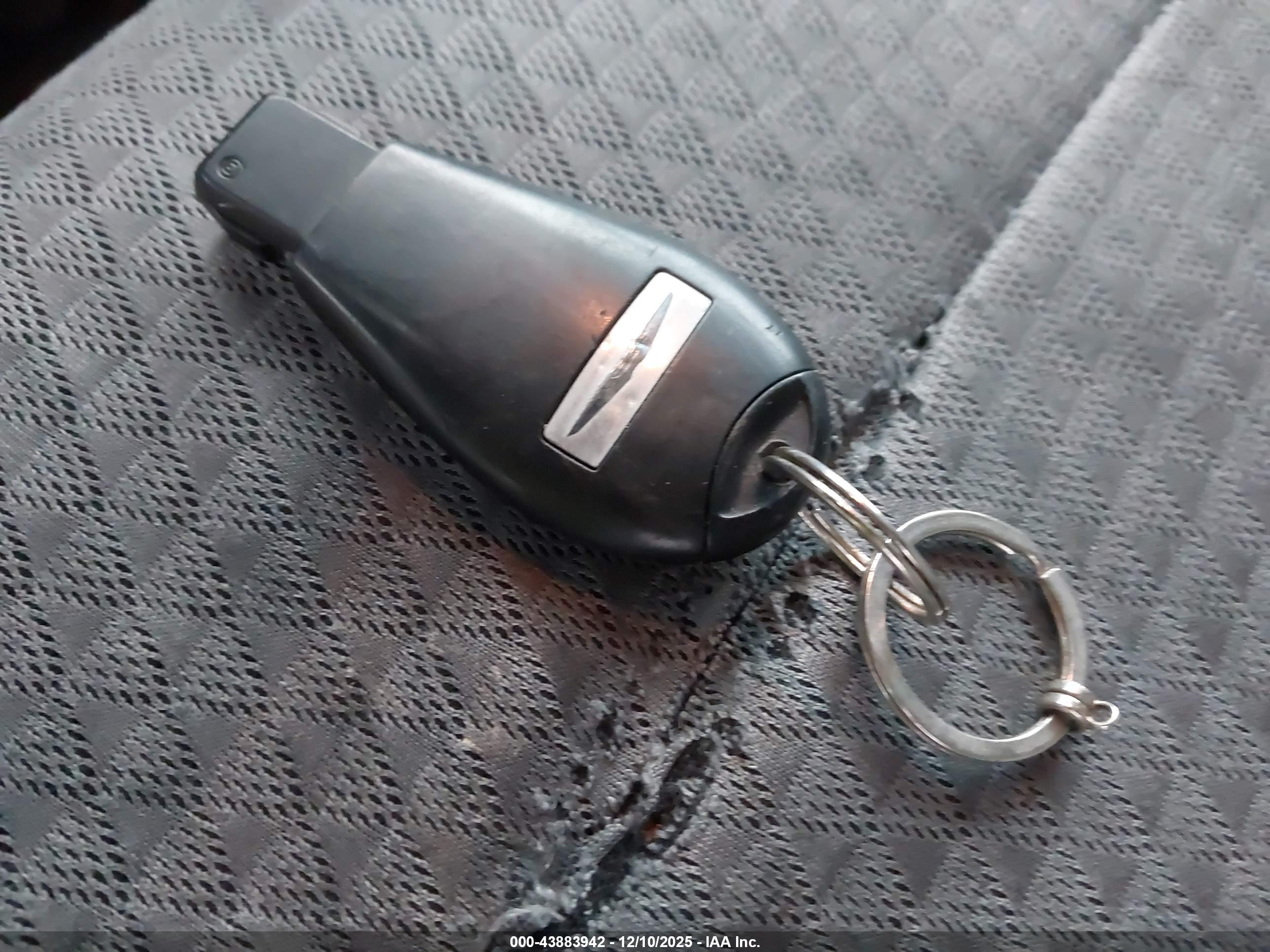 CHRYSLER TOWN image 11