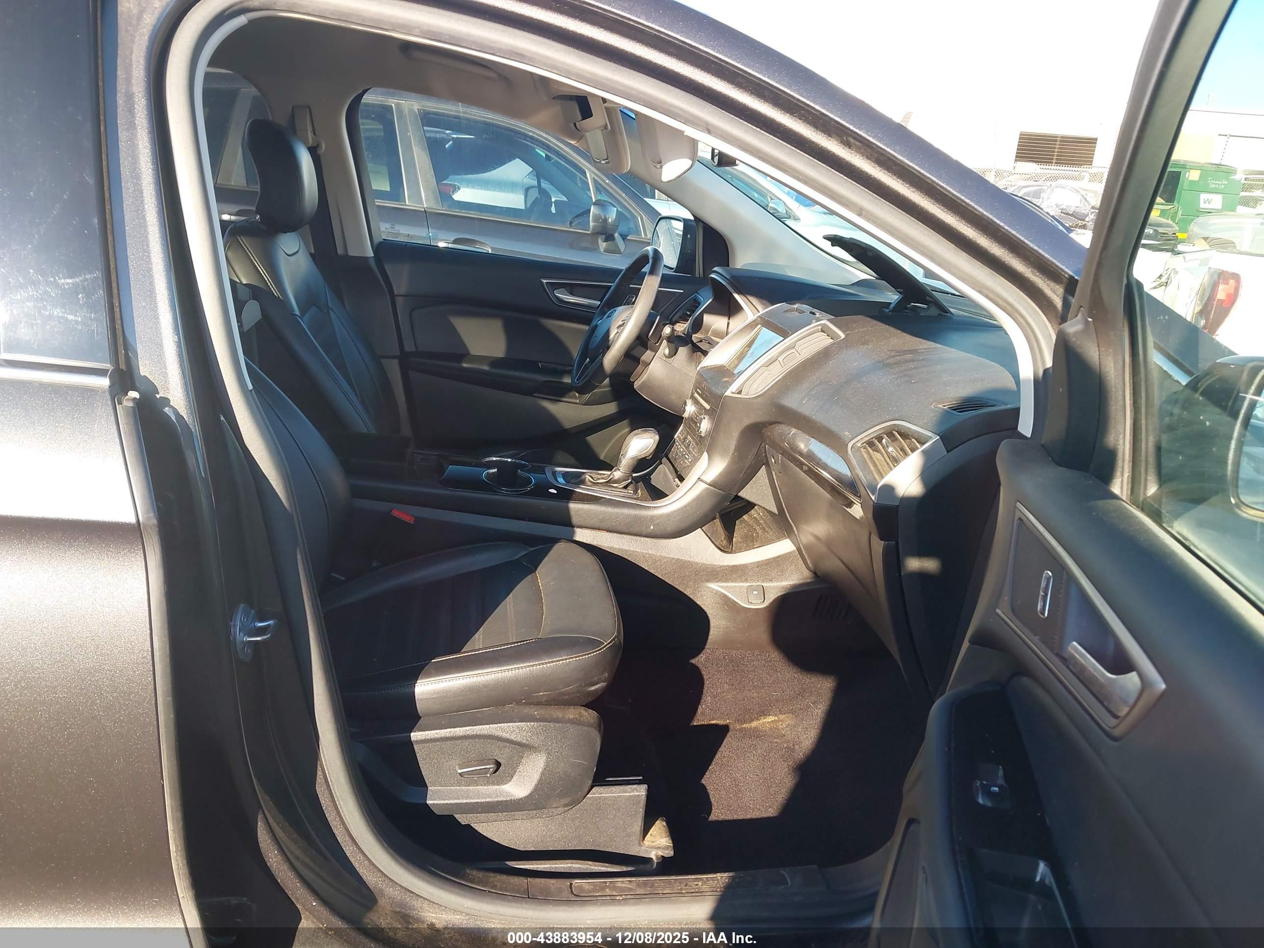 FORD EDGE image 5