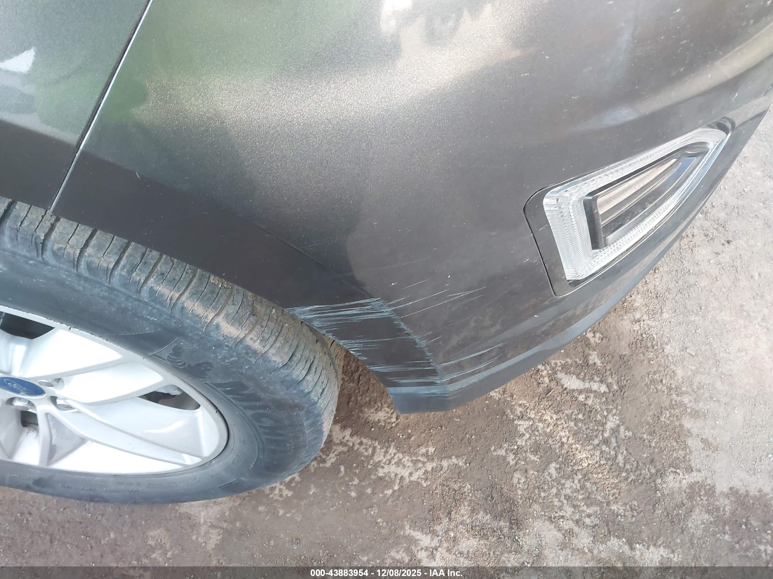 FORD EDGE image 6