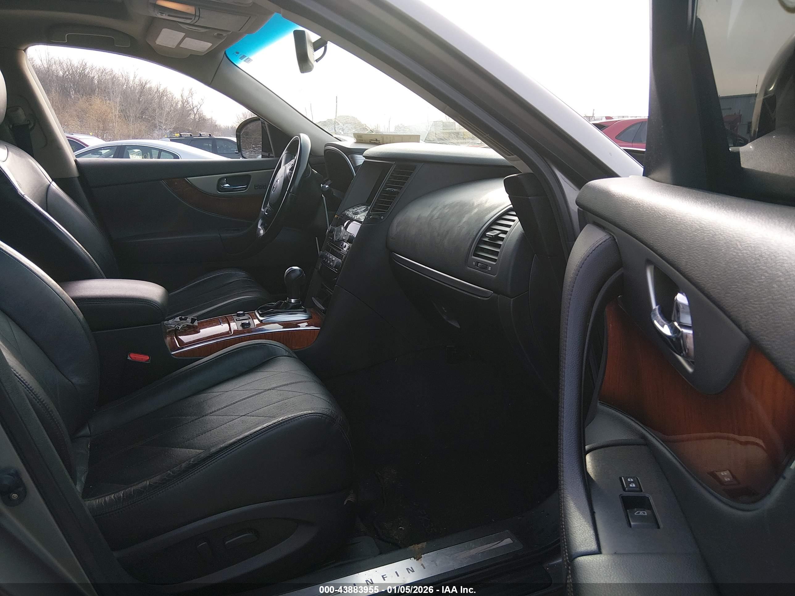 INFINITI FX35 image 5