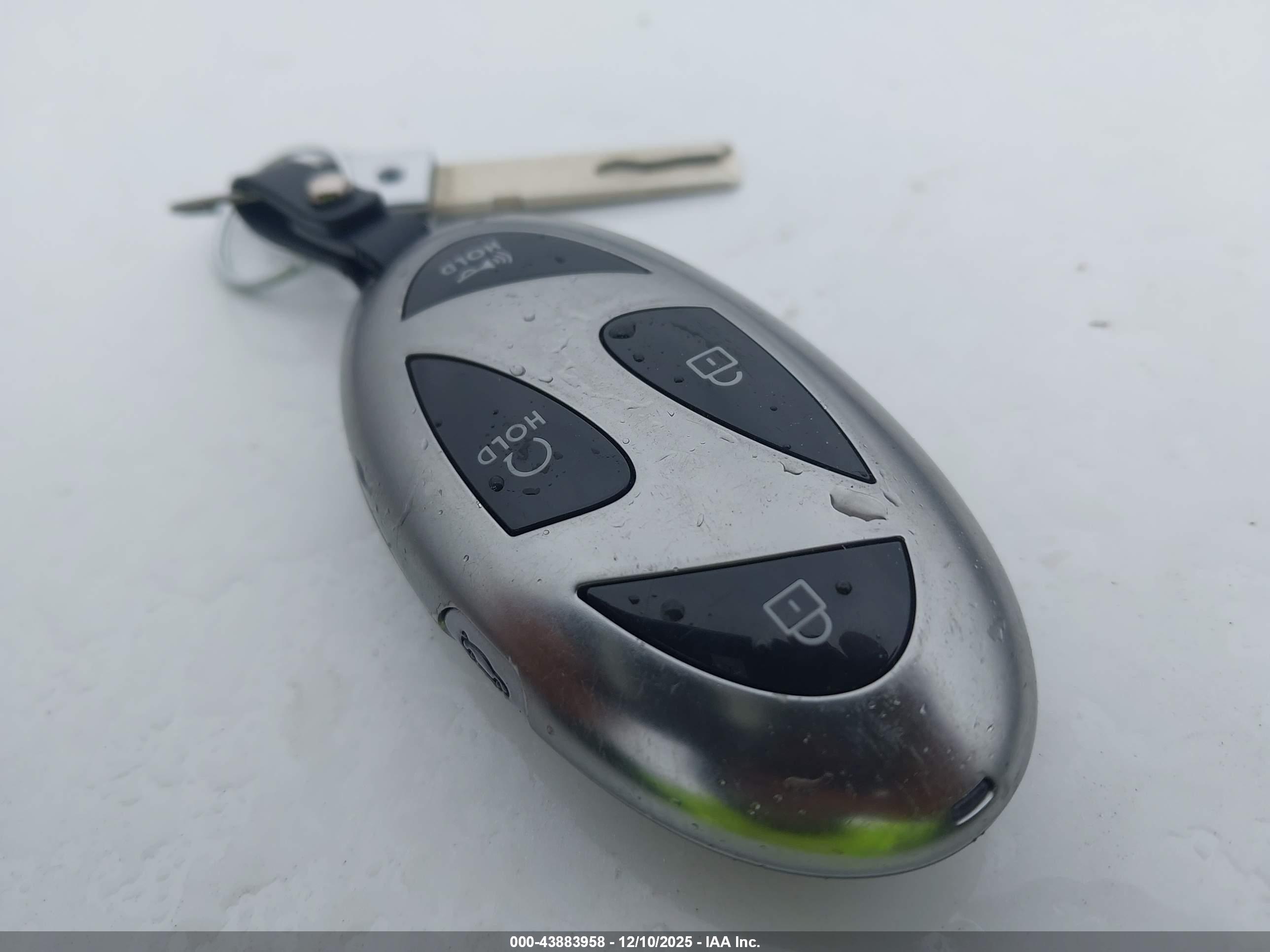 HYUNDAI ELANTRA image 11