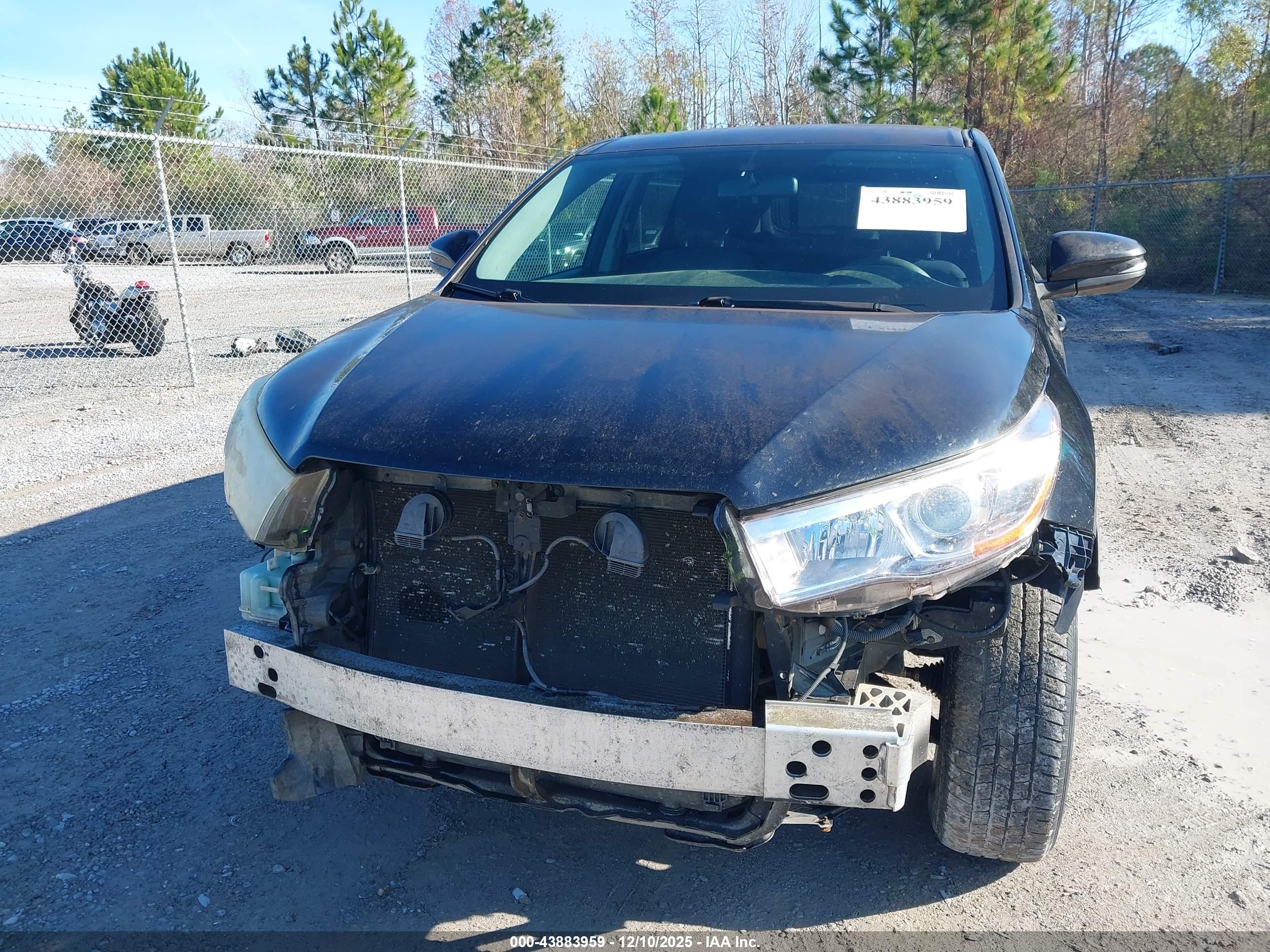 TOYOTA HIGHLANDER image 6