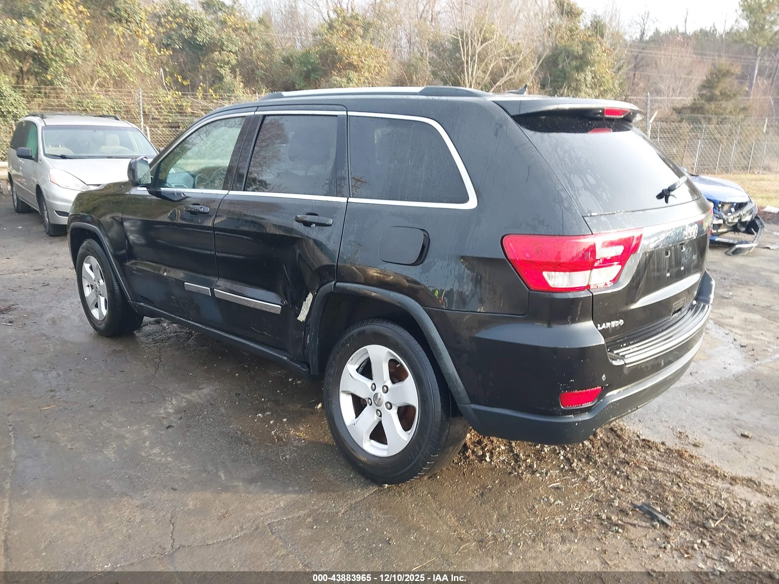JEEP GRAND image 3