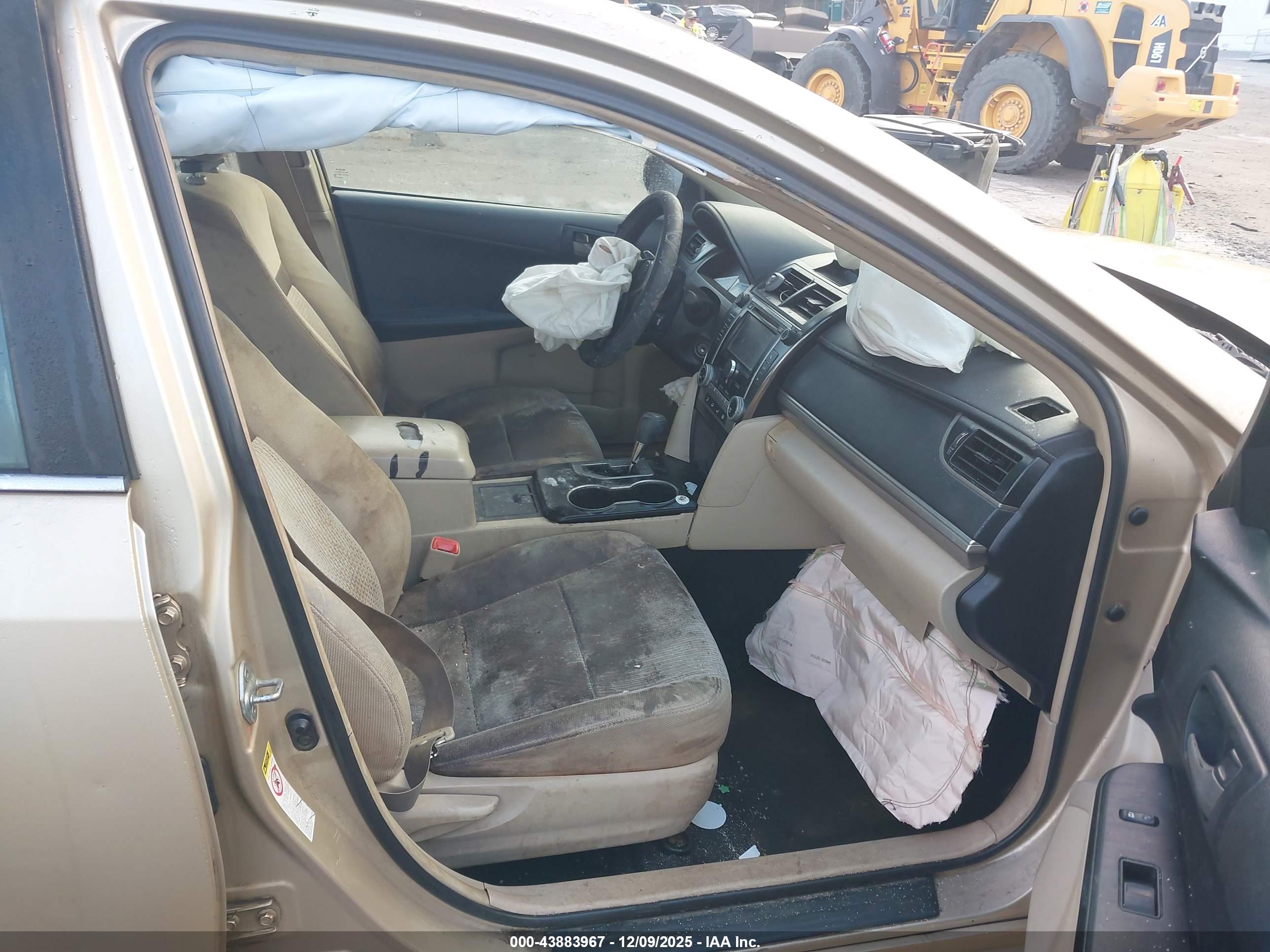 TOYOTA CAMRY image 5