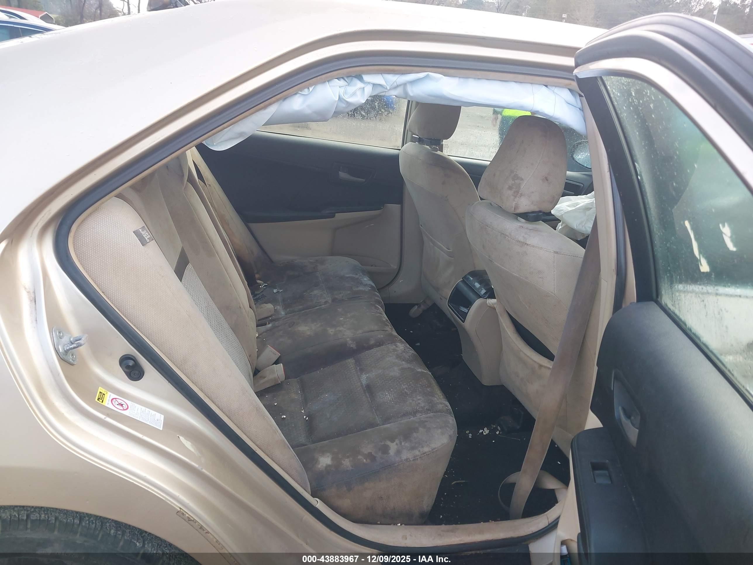 TOYOTA CAMRY image 8