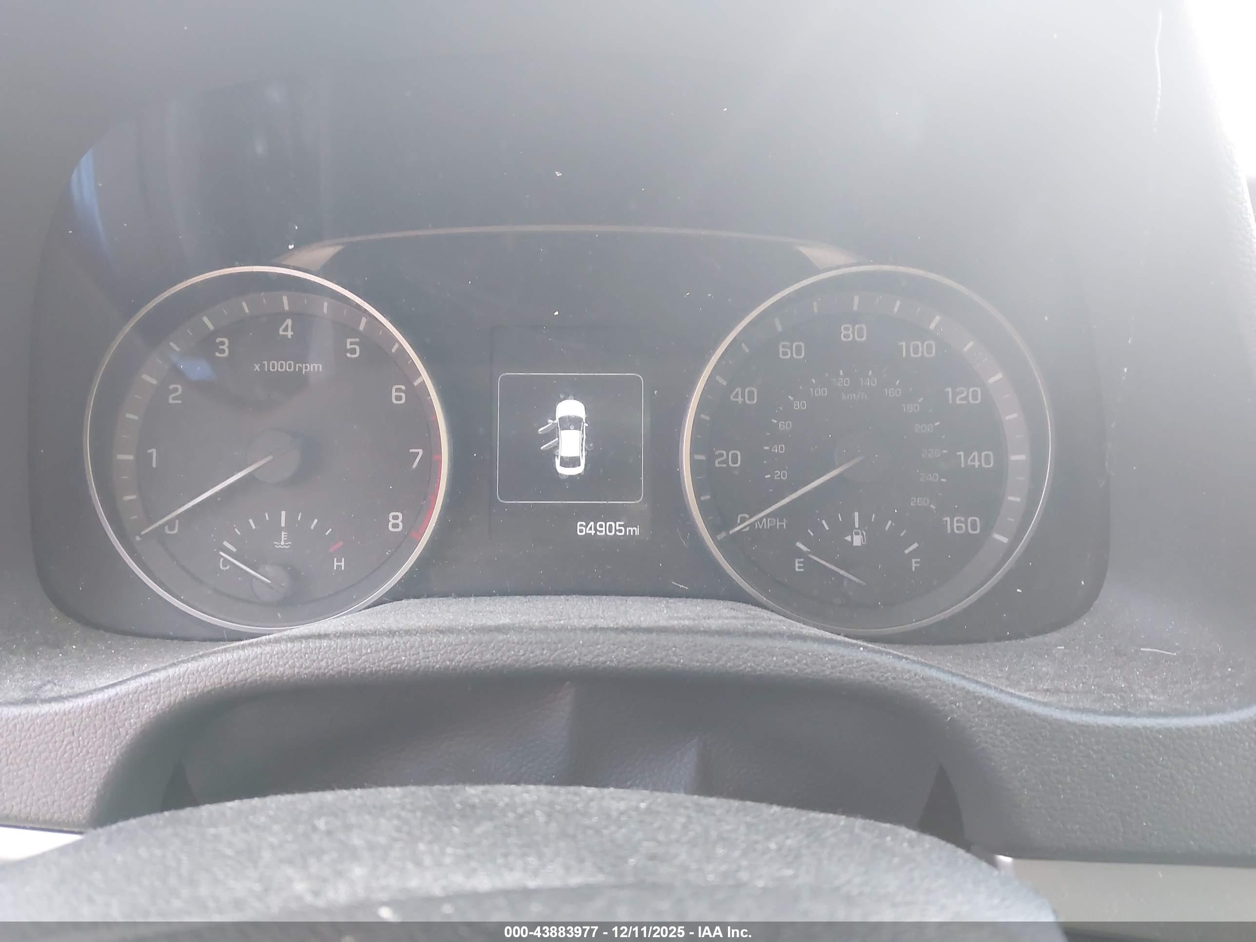HYUNDAI ELANTRA image 7