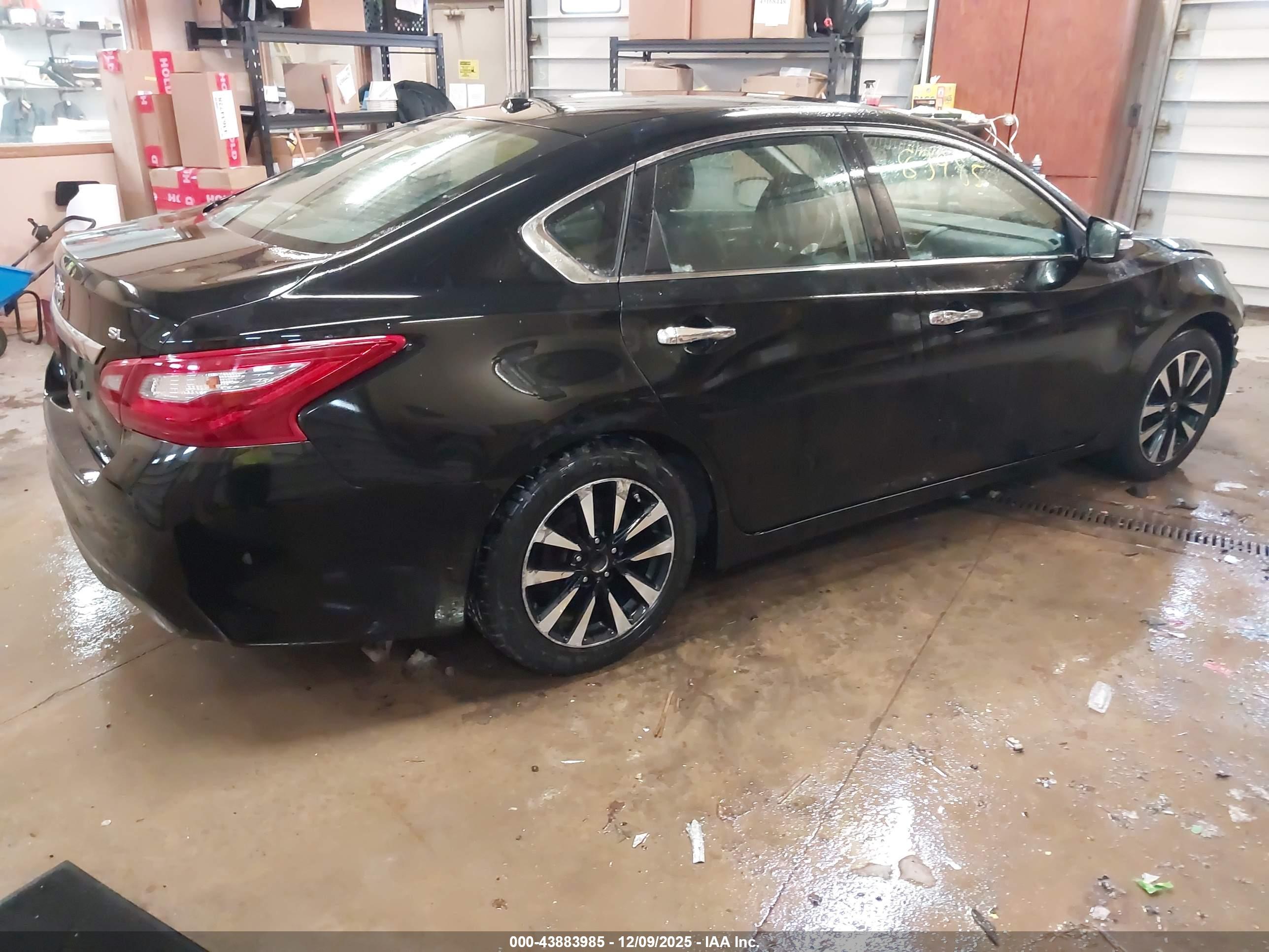 NISSAN ALTIMA image 4