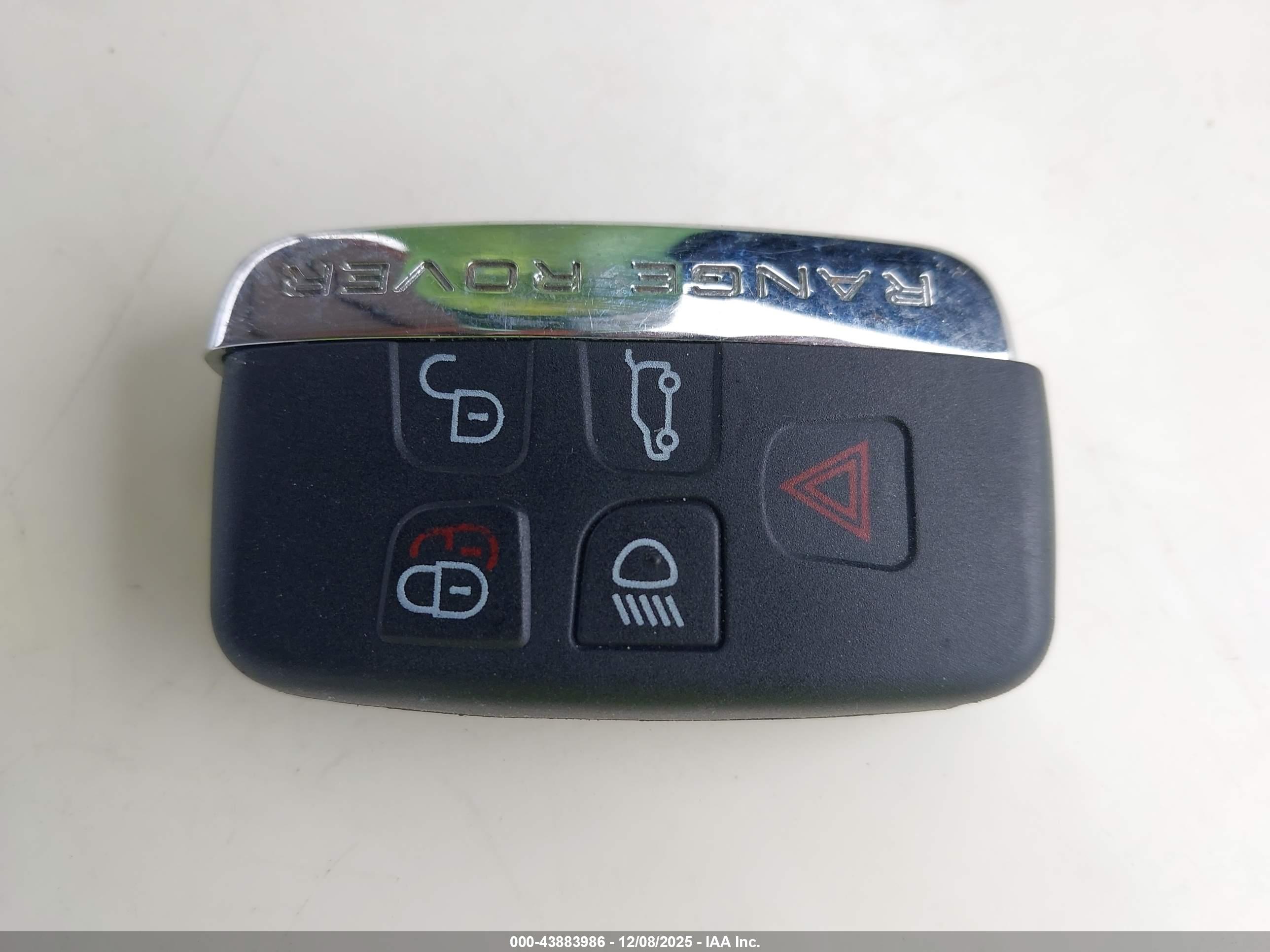 LAND ROVER image 11