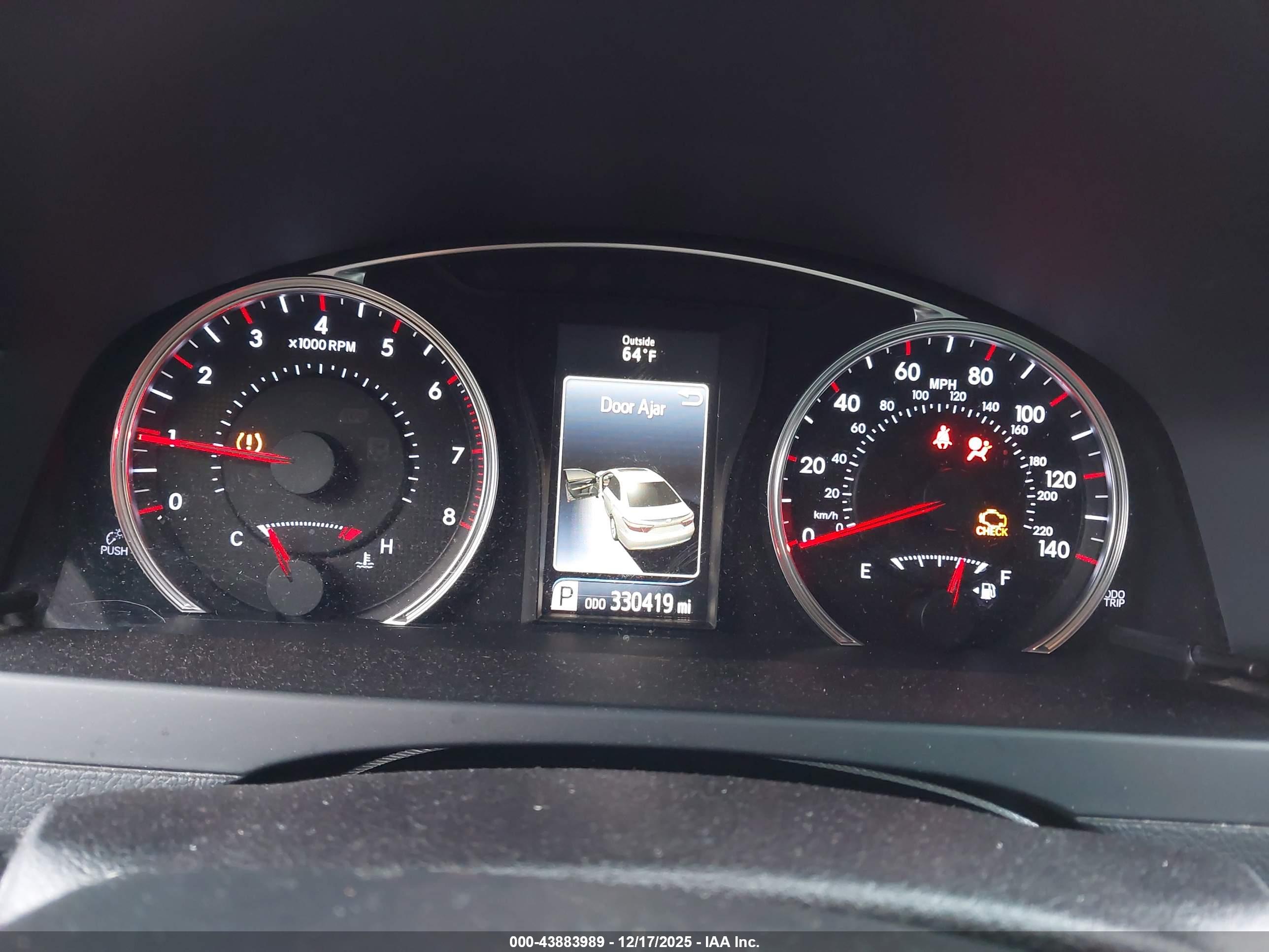 TOYOTA CAMRY image 7