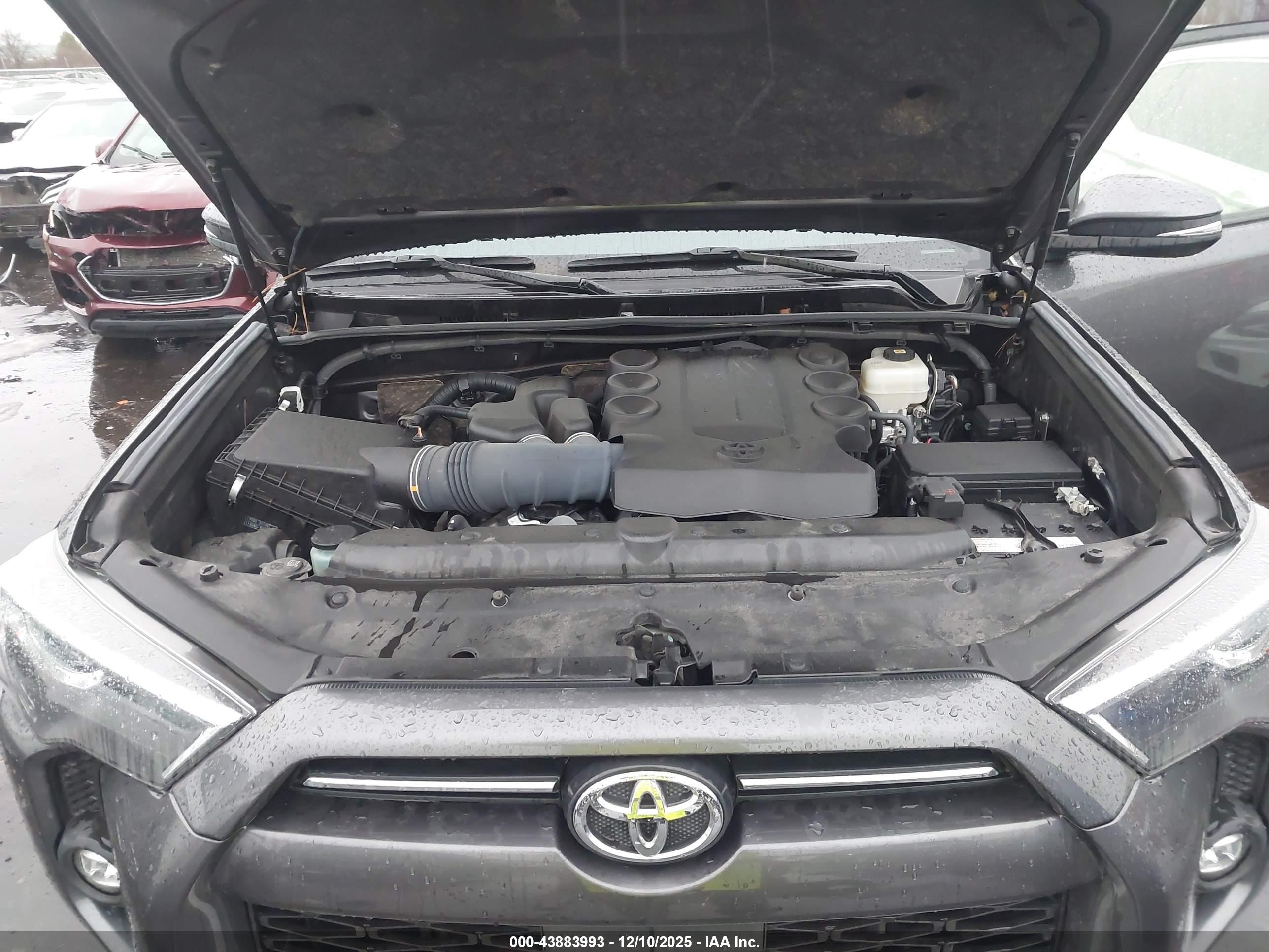 TOYOTA 4RUNNER image 10