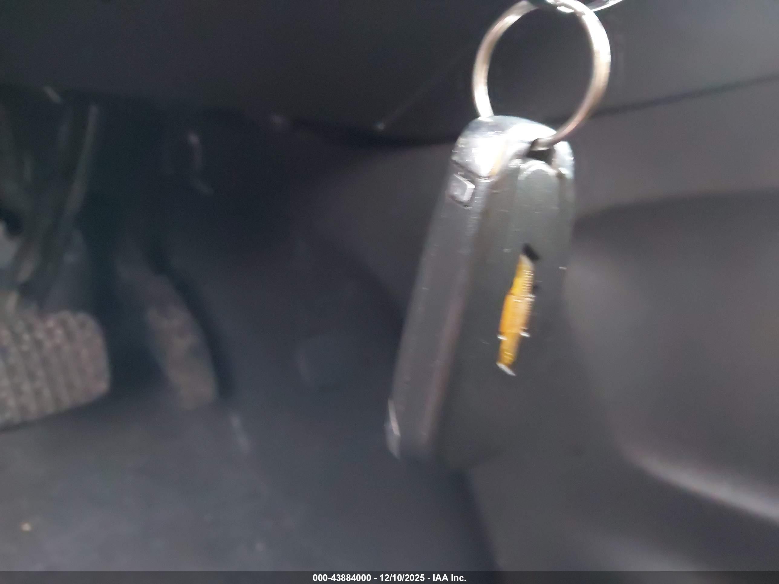 CHEVROLET EQUINOX image 11