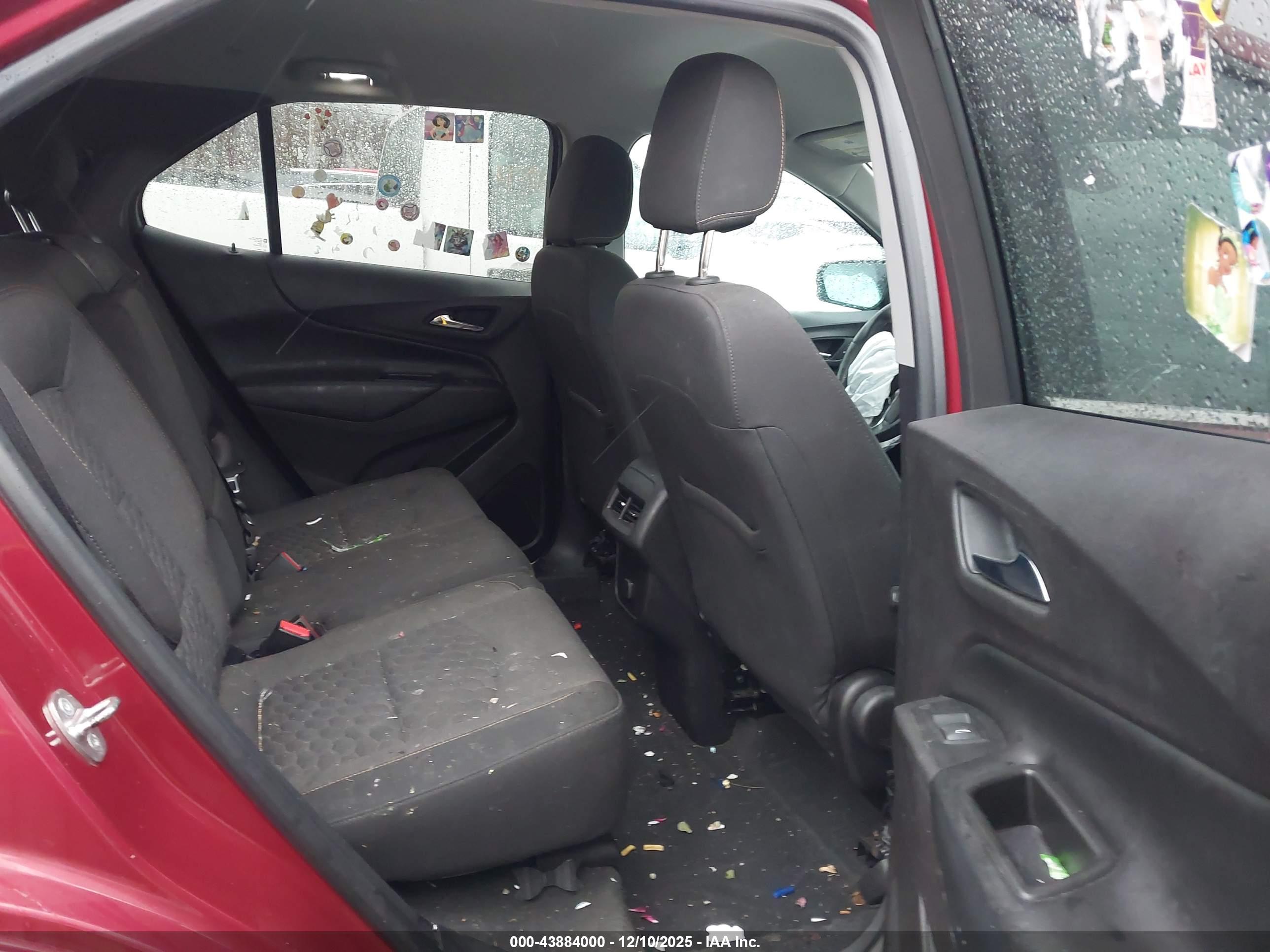 CHEVROLET EQUINOX image 8