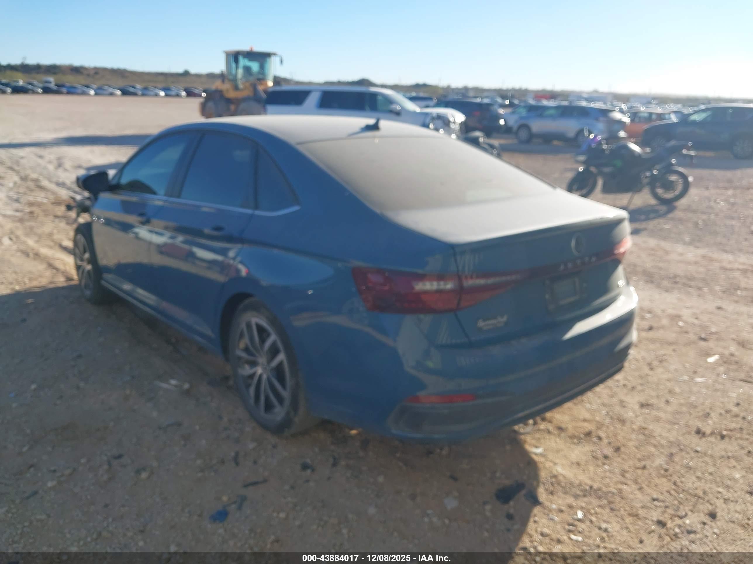 VOLKSWAGEN JETTA image 3