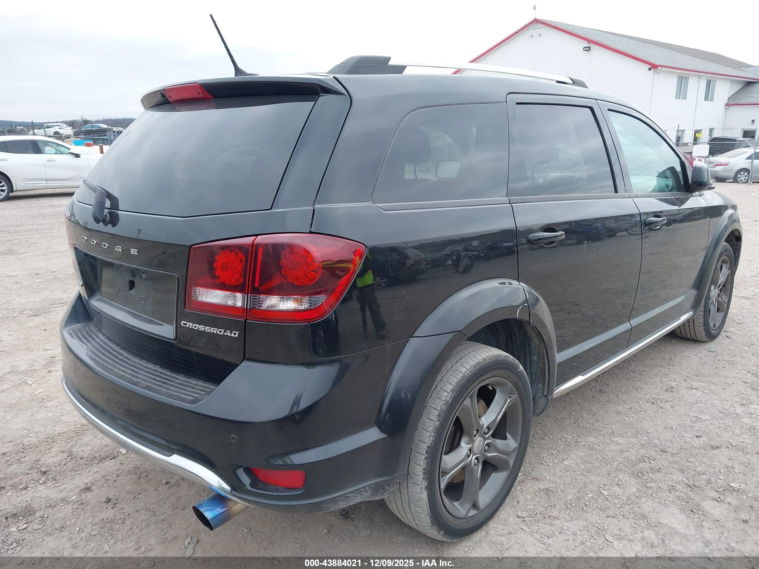 DODGE JOURNEY image 4