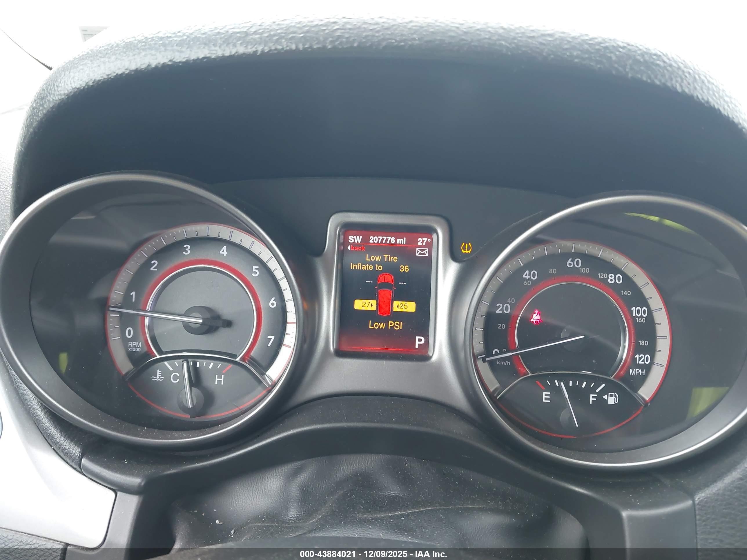 DODGE JOURNEY image 7