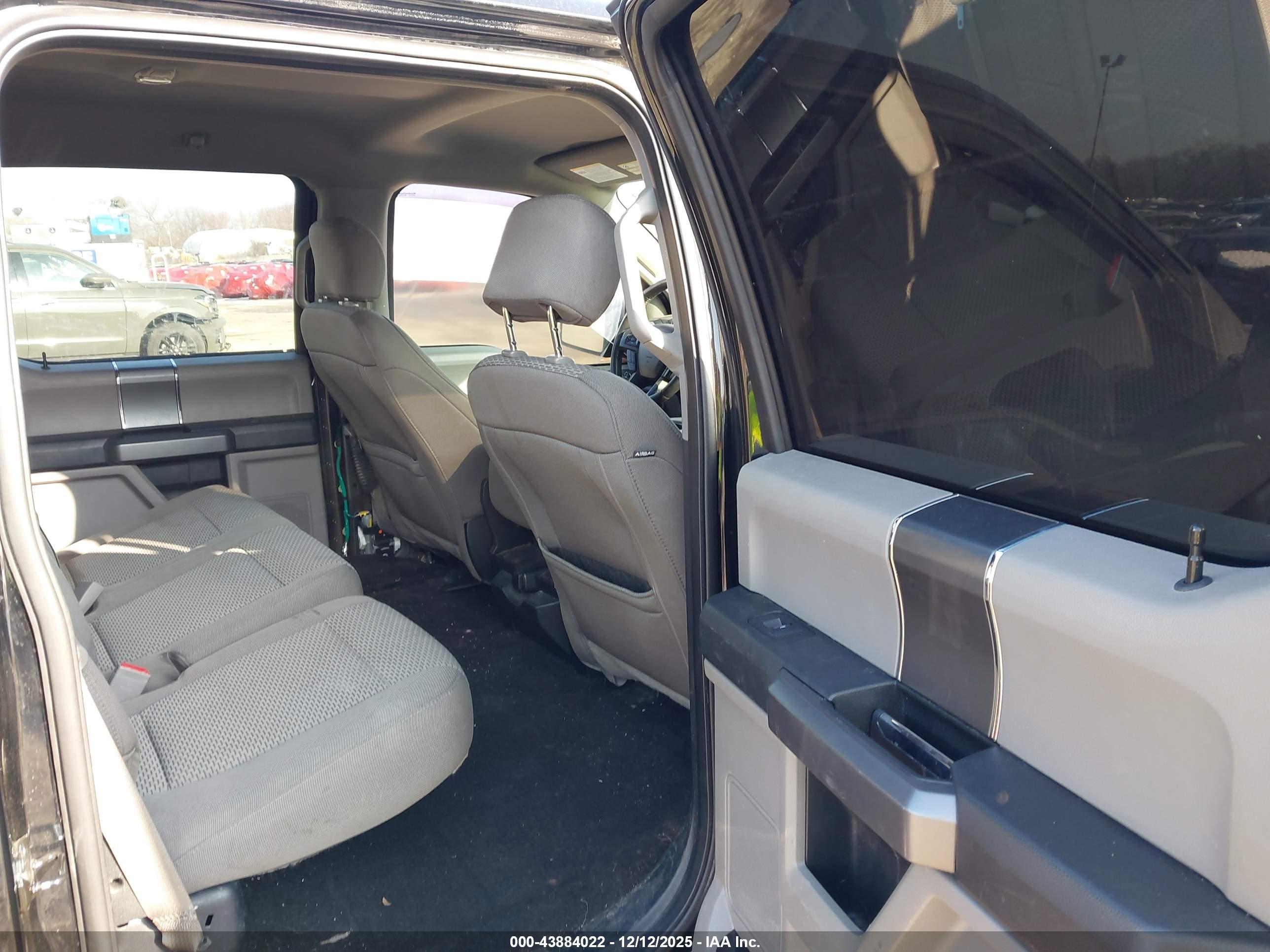 FORD F-150 image 8