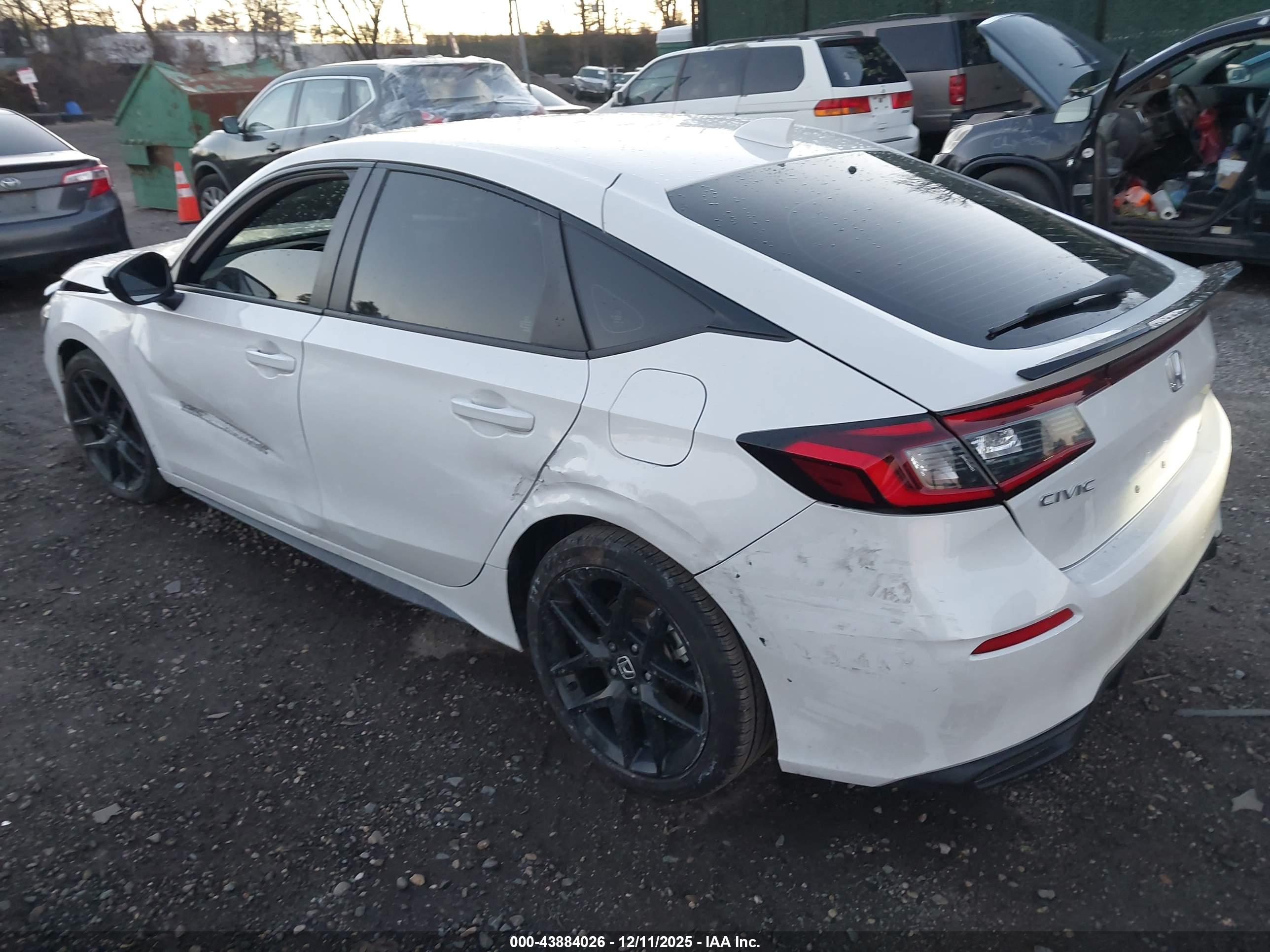 HONDA CIVIC image 3