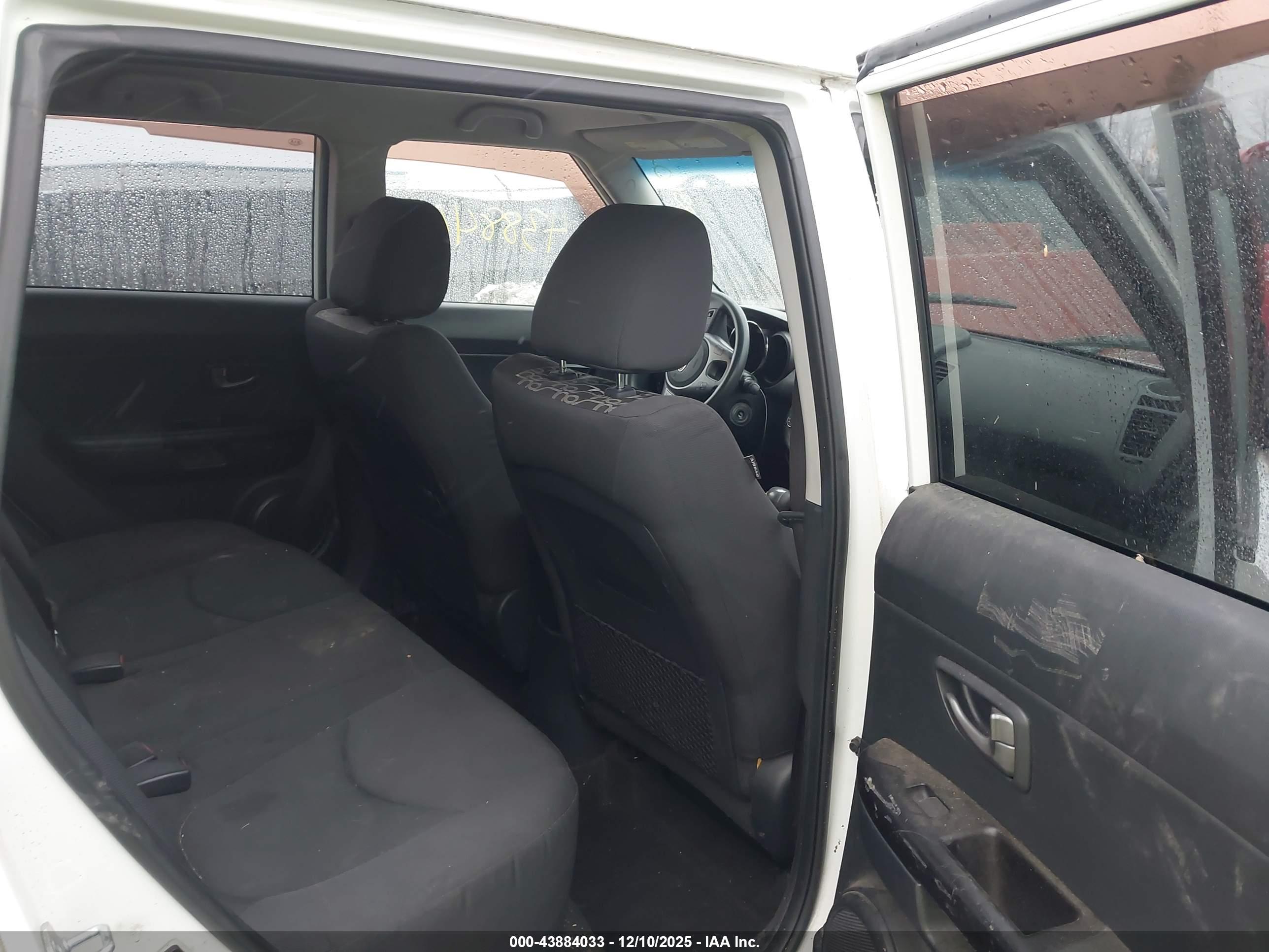 KIA SOUL image 8