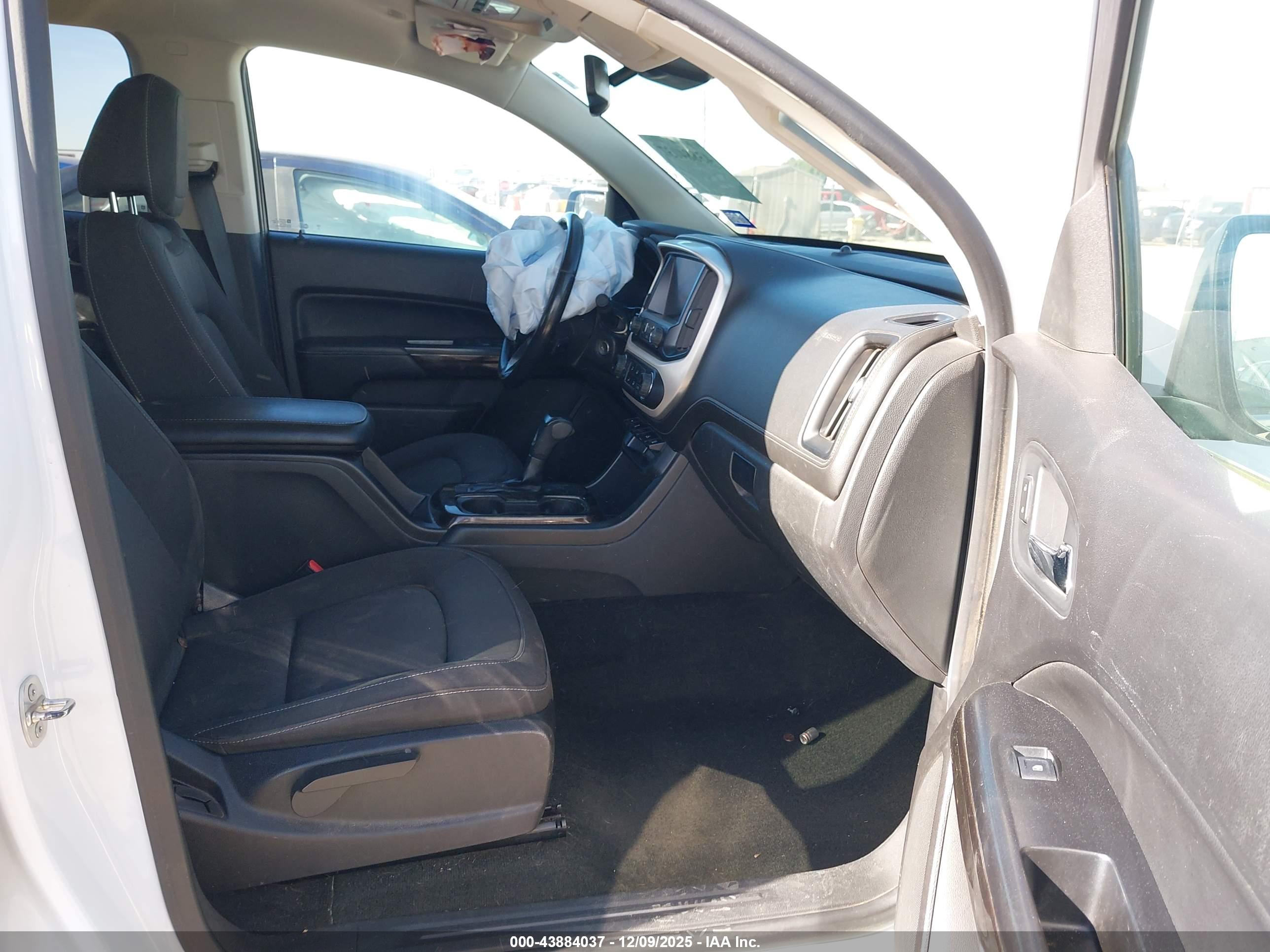 GMC CANYON image 5