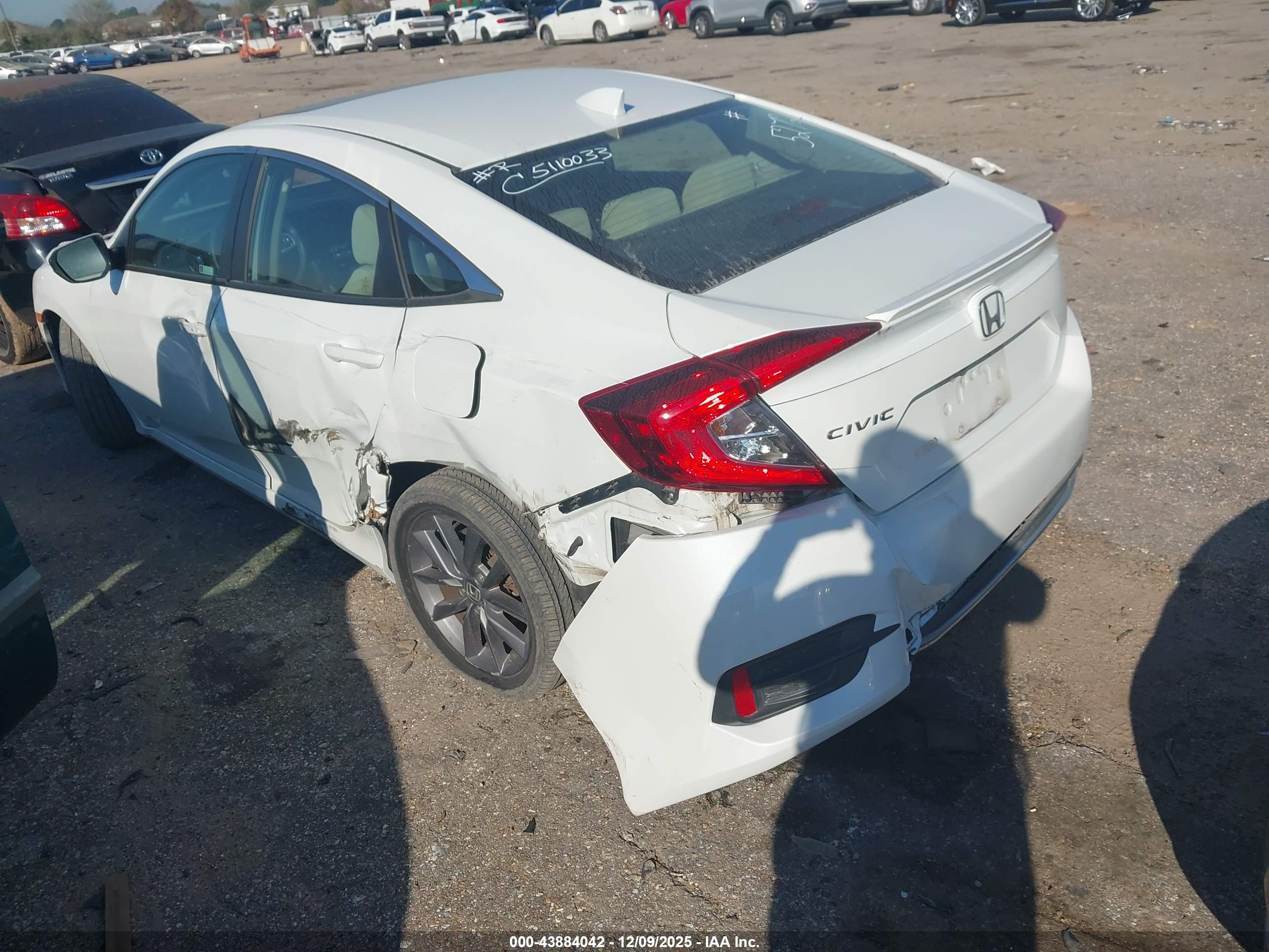 HONDA CIVIC image 3