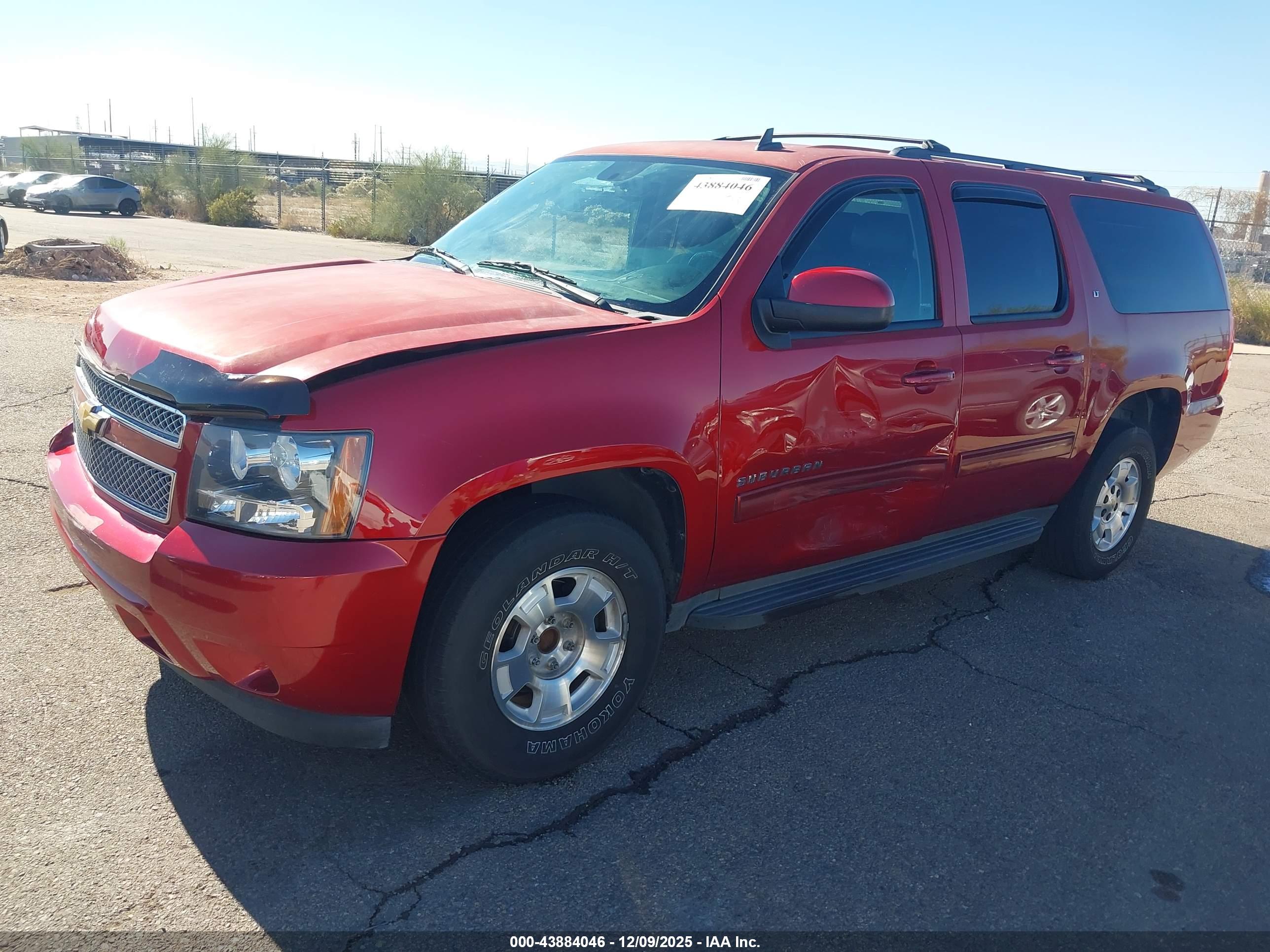 CHEVROLET SUBURBAN image 2