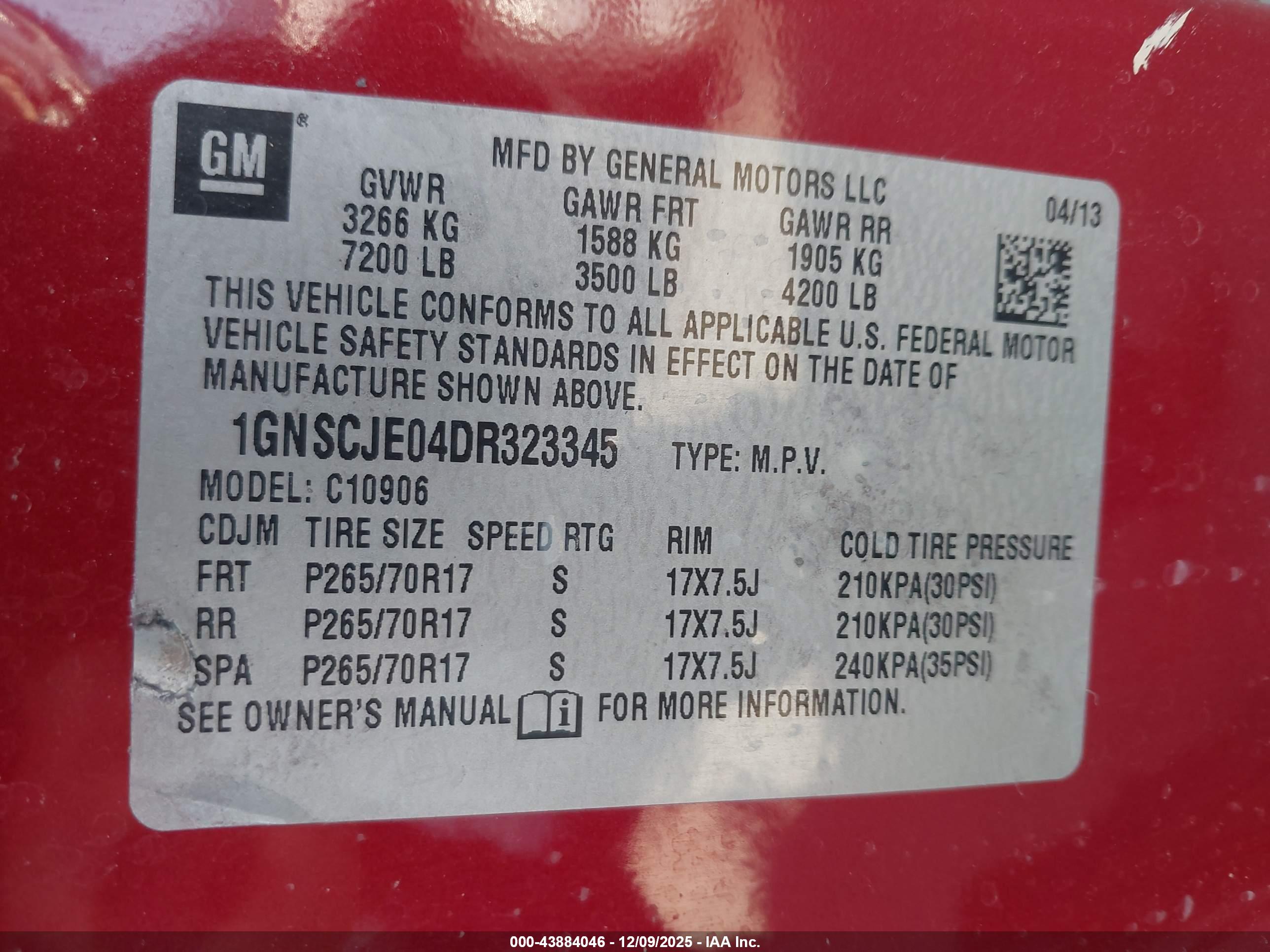 CHEVROLET SUBURBAN image 9