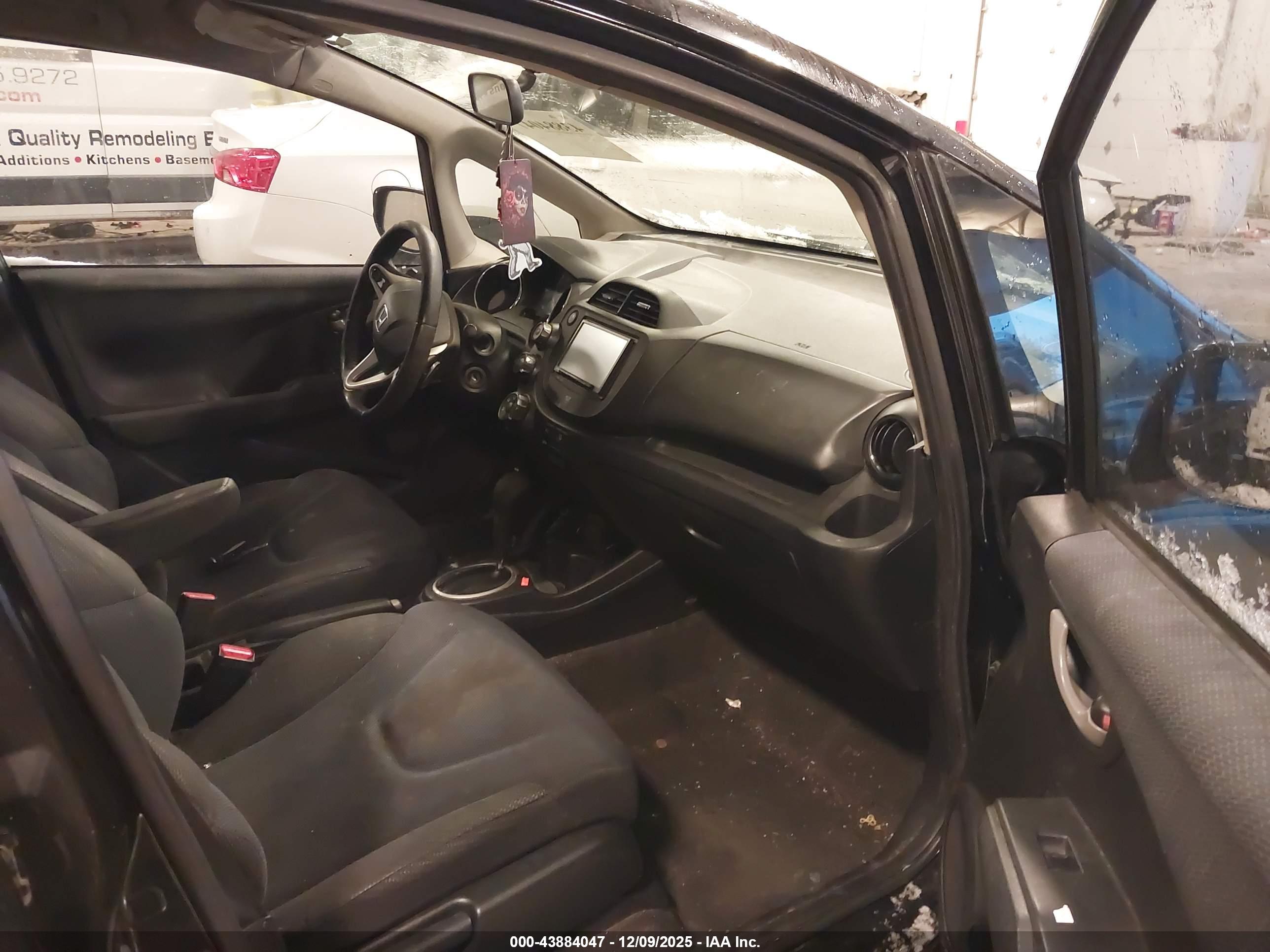 HONDA FIT image 5