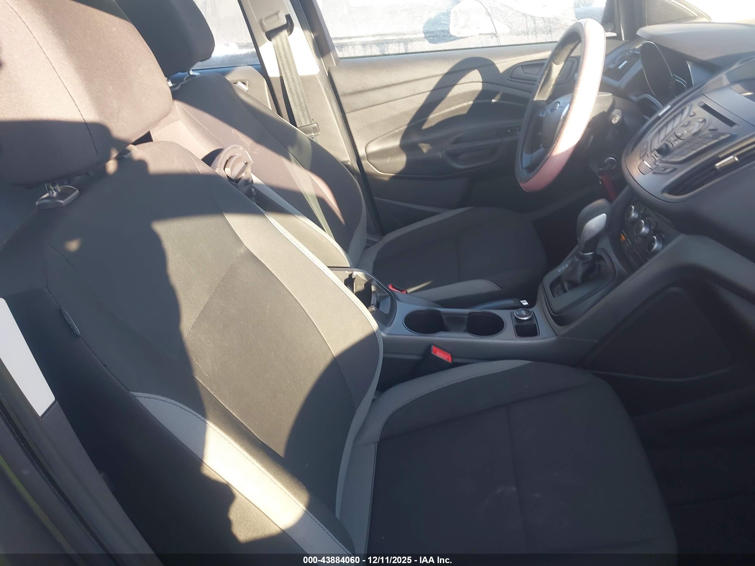 FORD ESCAPE image 5