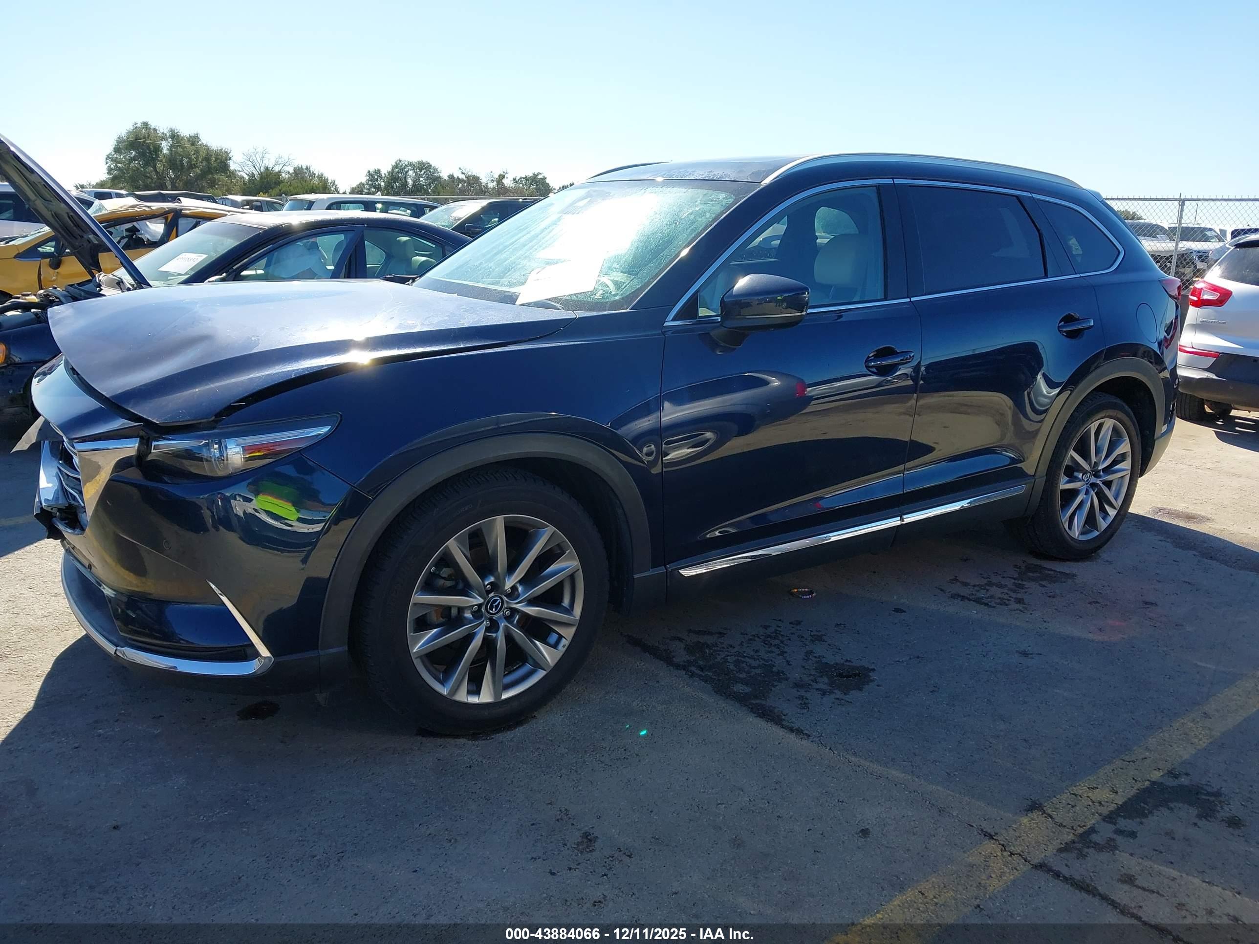 MAZDA CX-9 image 2