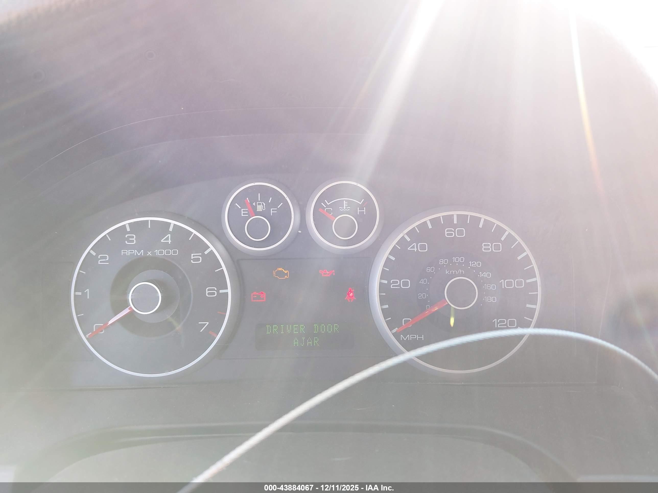FORD FUSION image 7