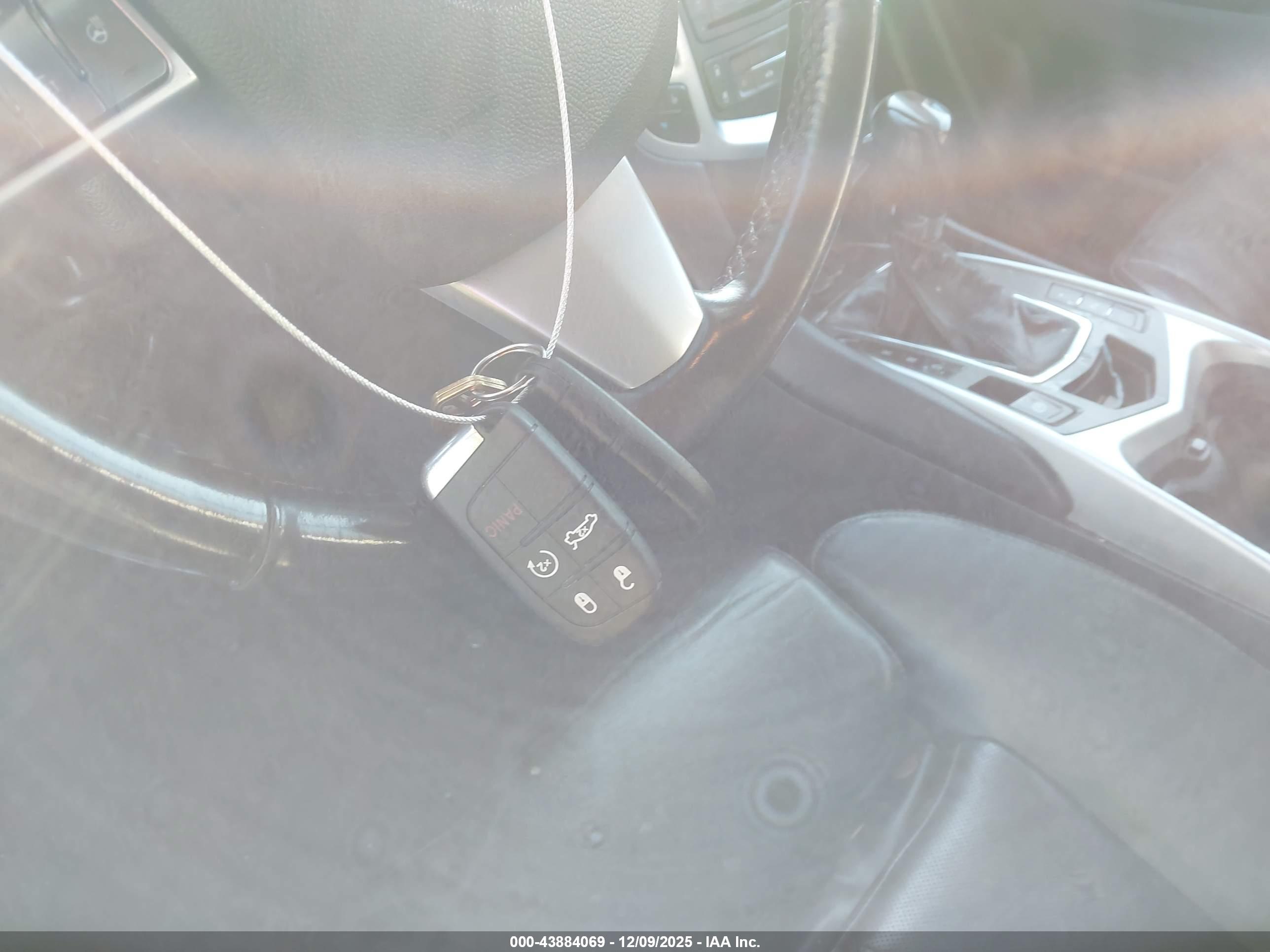 CADILLAC SRX image 11