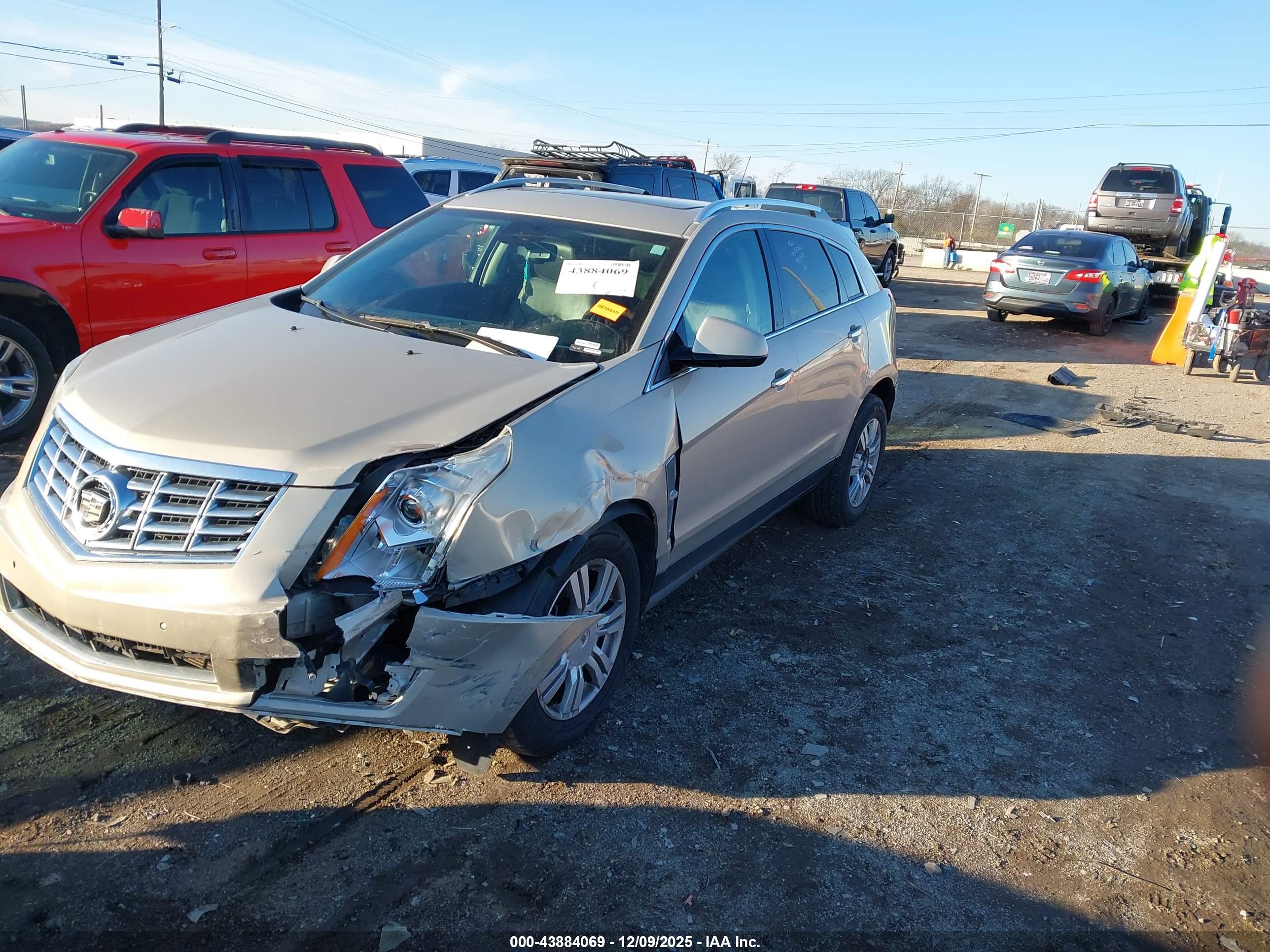 CADILLAC SRX image 2