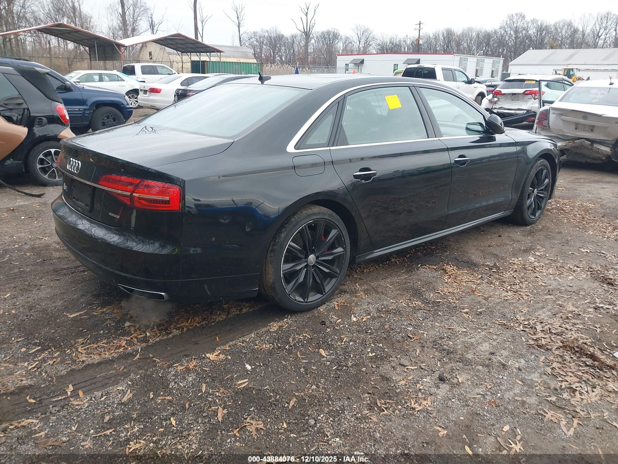 AUDI A8 image 4