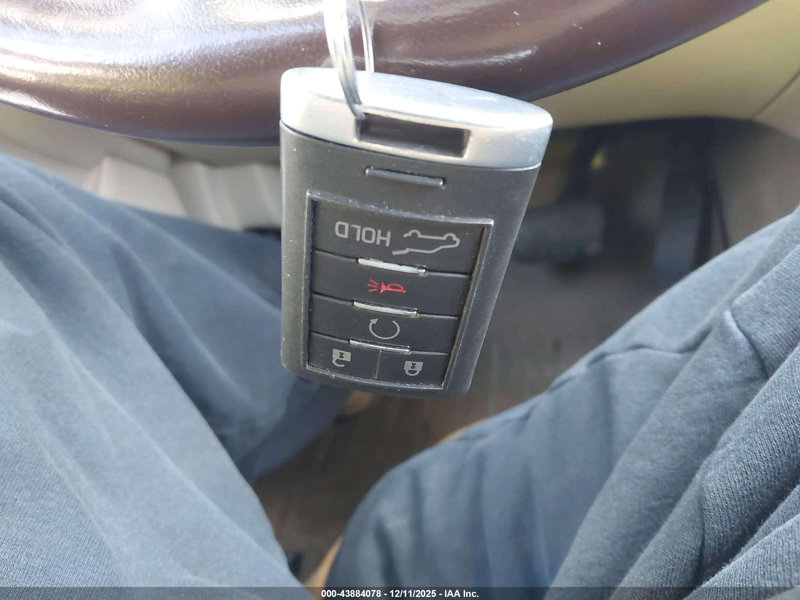 CADILLAC SRX image 11